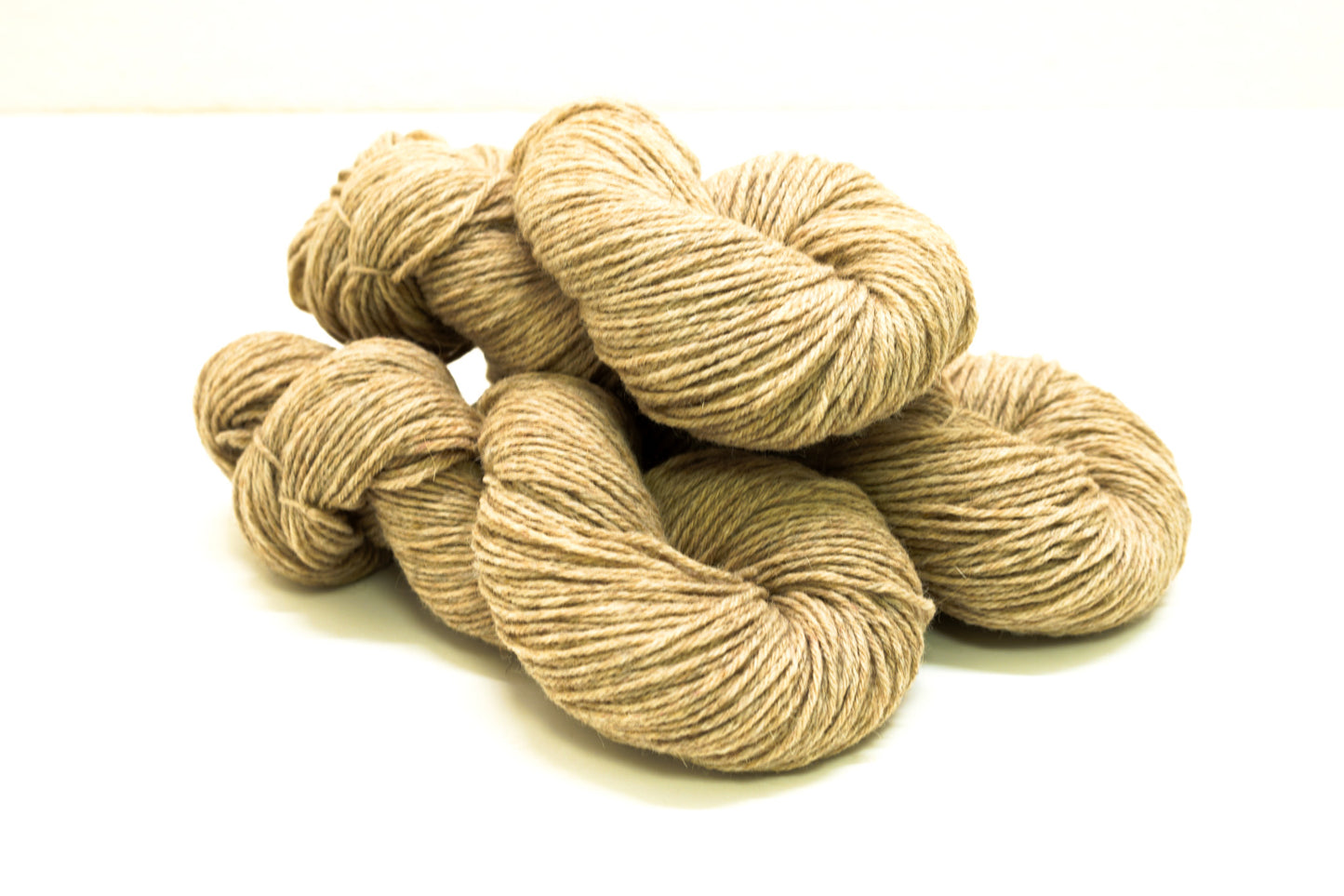 Camel, alpaca and wool blend yarn for hand knittting 100g./ 210m