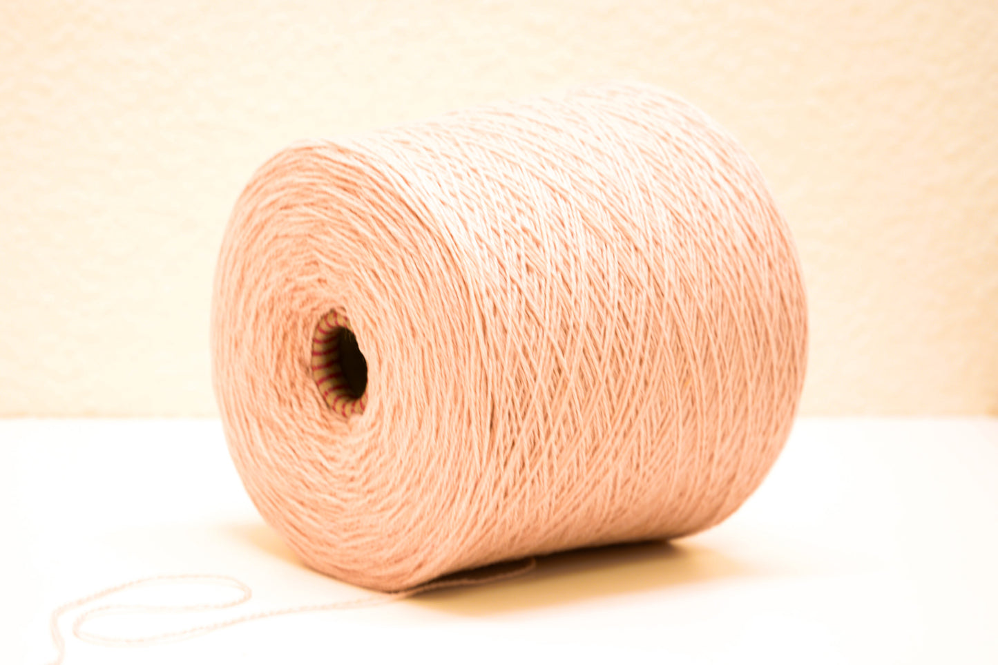 Rose soft merino wool in cone - 900g / 31,7oz. Color 505