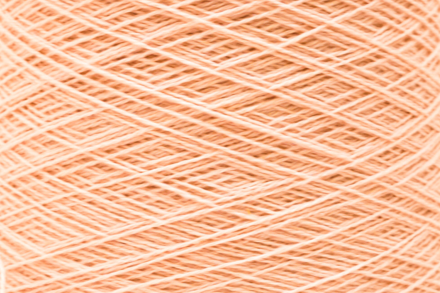 Rose soft merino wool in cone - 900g / 31,7oz. Color 505