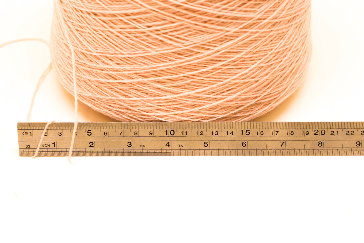 Rose soft merino wool in cone - 900g / 31,7oz. Color 505