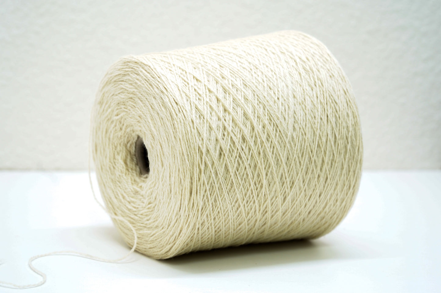 Milk white soft merino wool in cone - 900g/31,7oz.