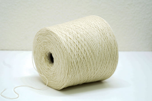 Milk white soft merino wool in cone - 900g/31,7oz.