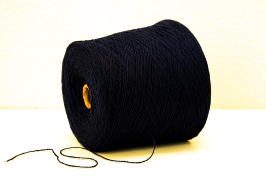 Black soft merino wool in cone - 900g/31.7oz