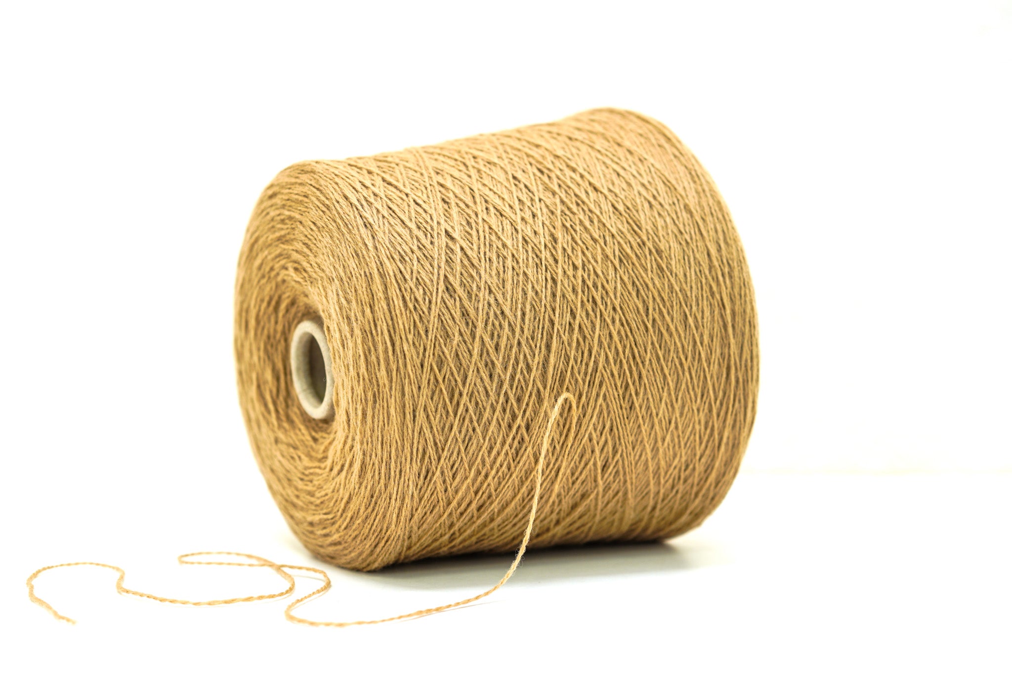 Late brown soft merino wool in cone - 900g/31,7oz.