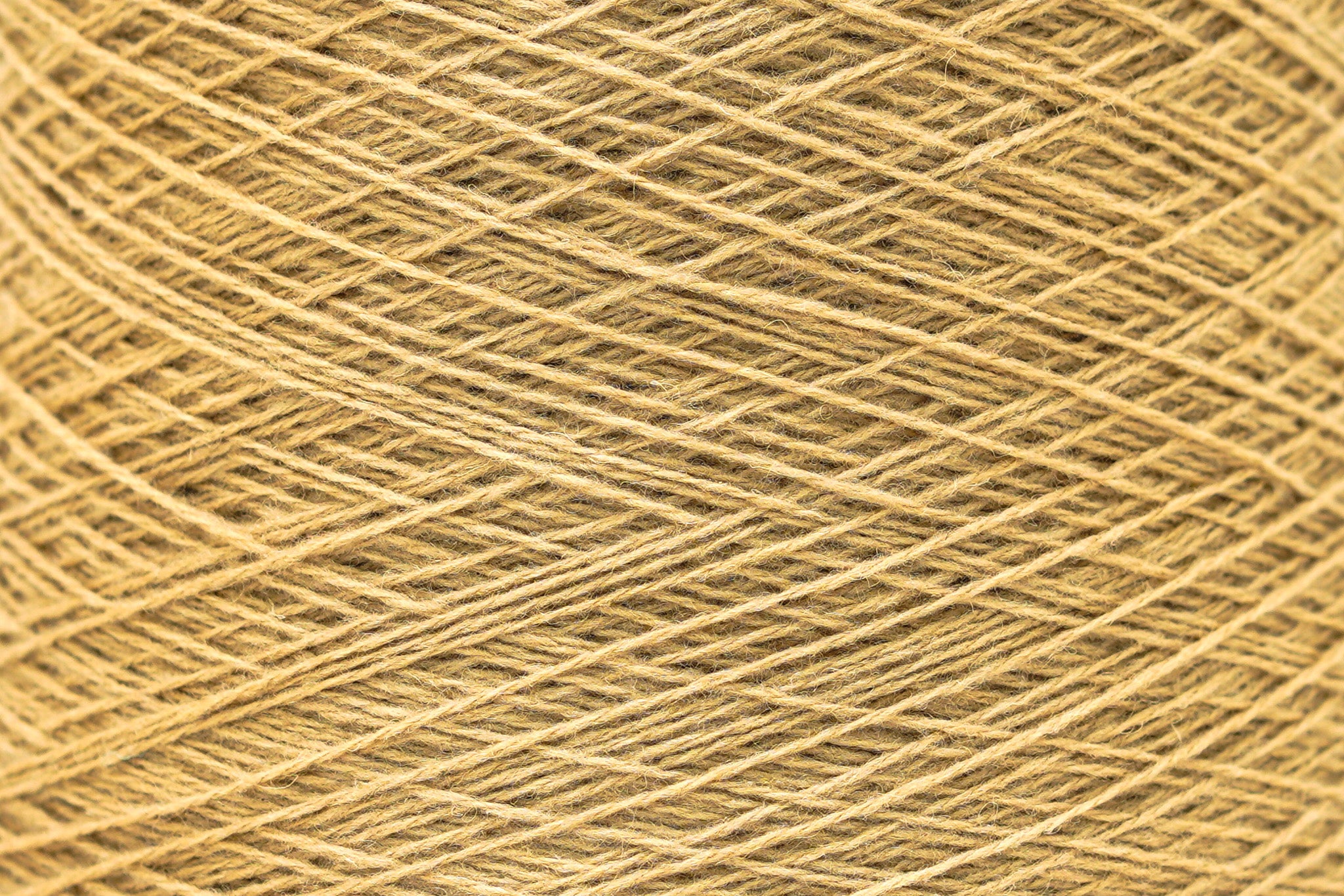 Late brown soft merino wool in cone - 900g/31,7oz.