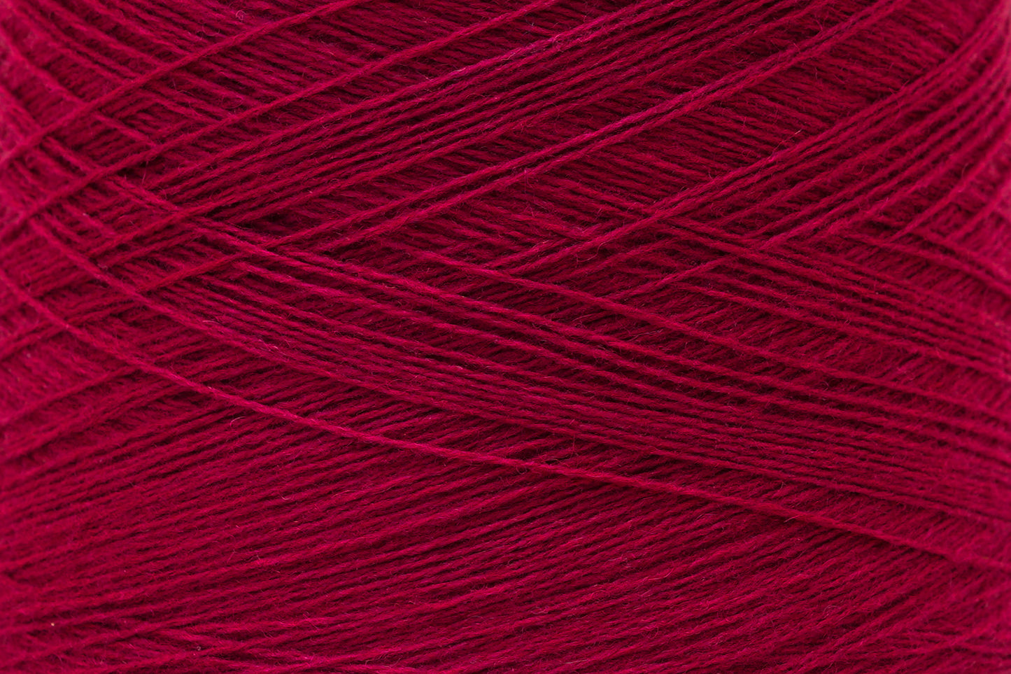 Red wine soft merino wool in cone - 900g / 31,7oz.