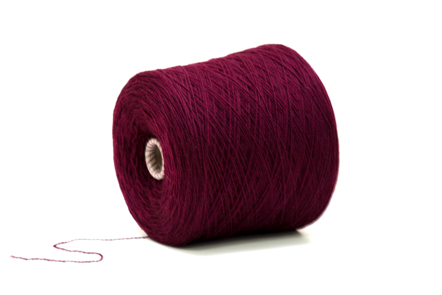 Burgundy red soft merino wool in cone - 900g / 31,7oz.