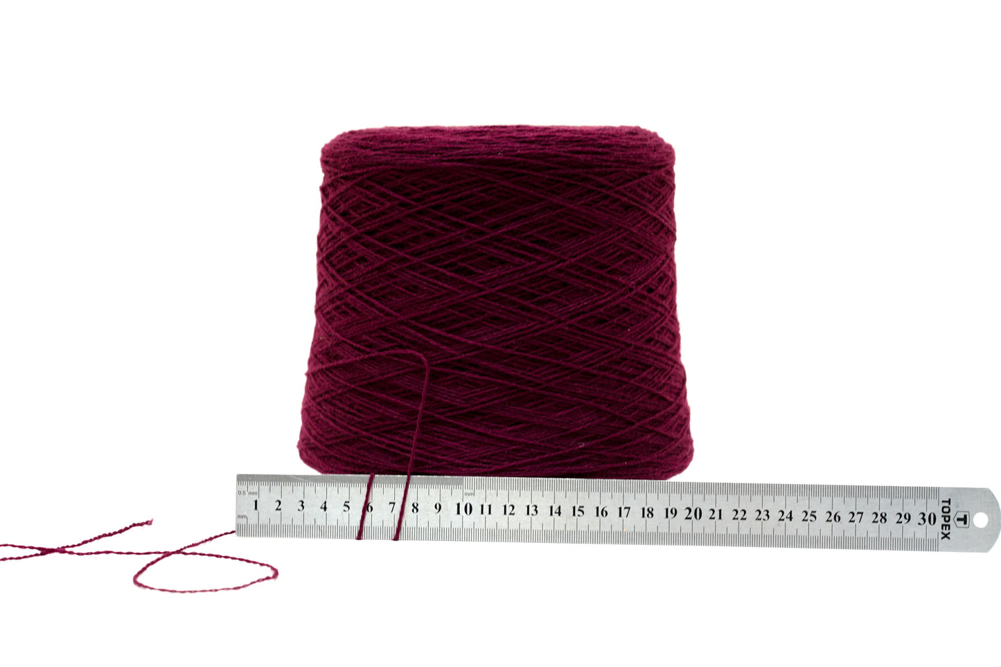 Burgundy red soft merino wool in cone - 900g / 31,7oz.