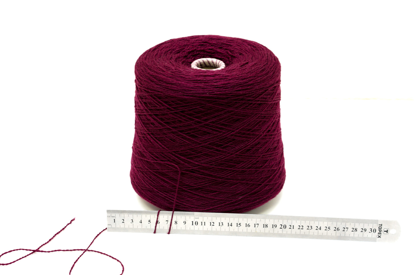 Burgundy red soft merino wool in cone - 900g / 31,7oz.