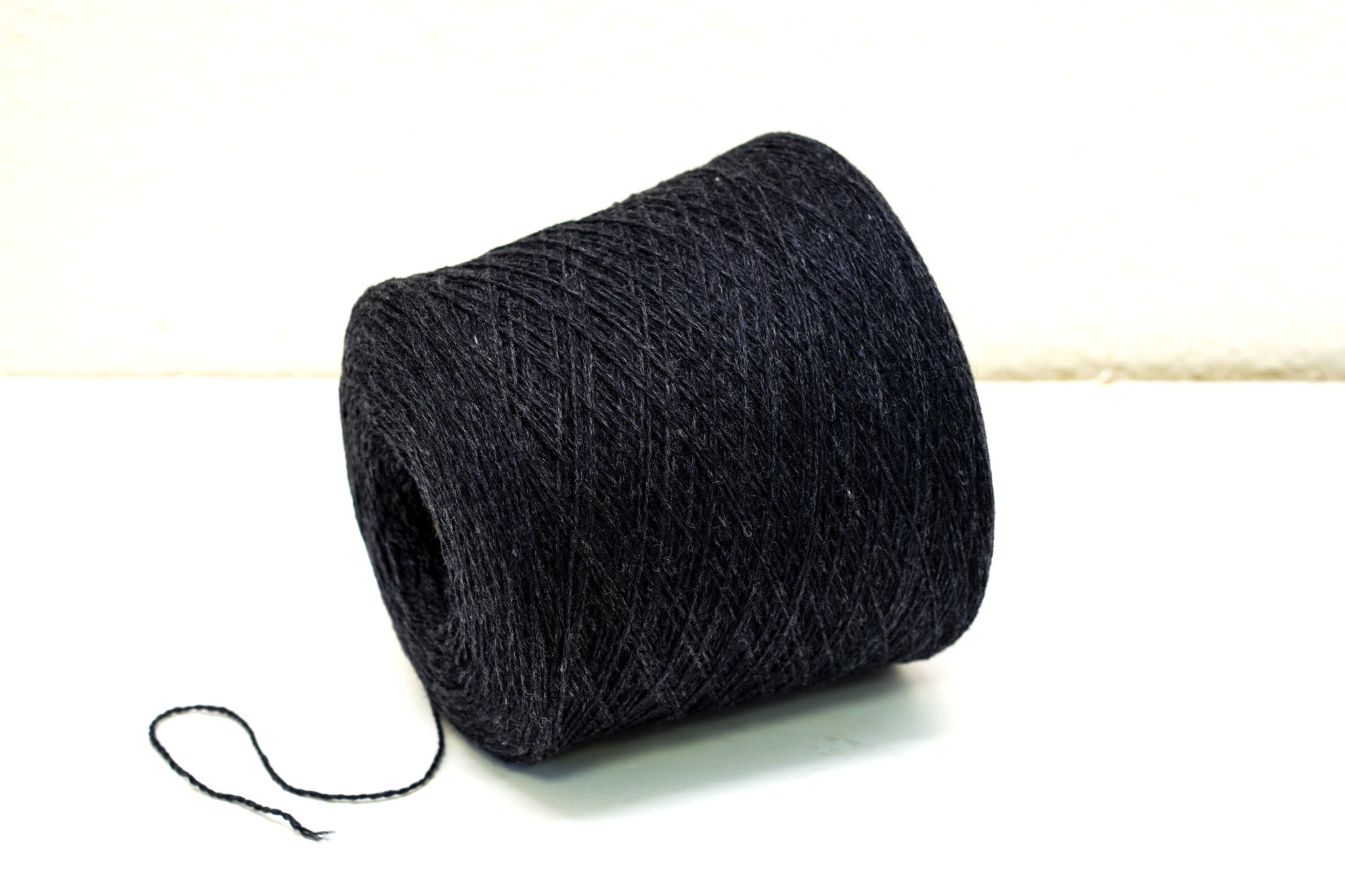 Dark Grey melange soft merino wool in cone - 900g / 31,7oz.