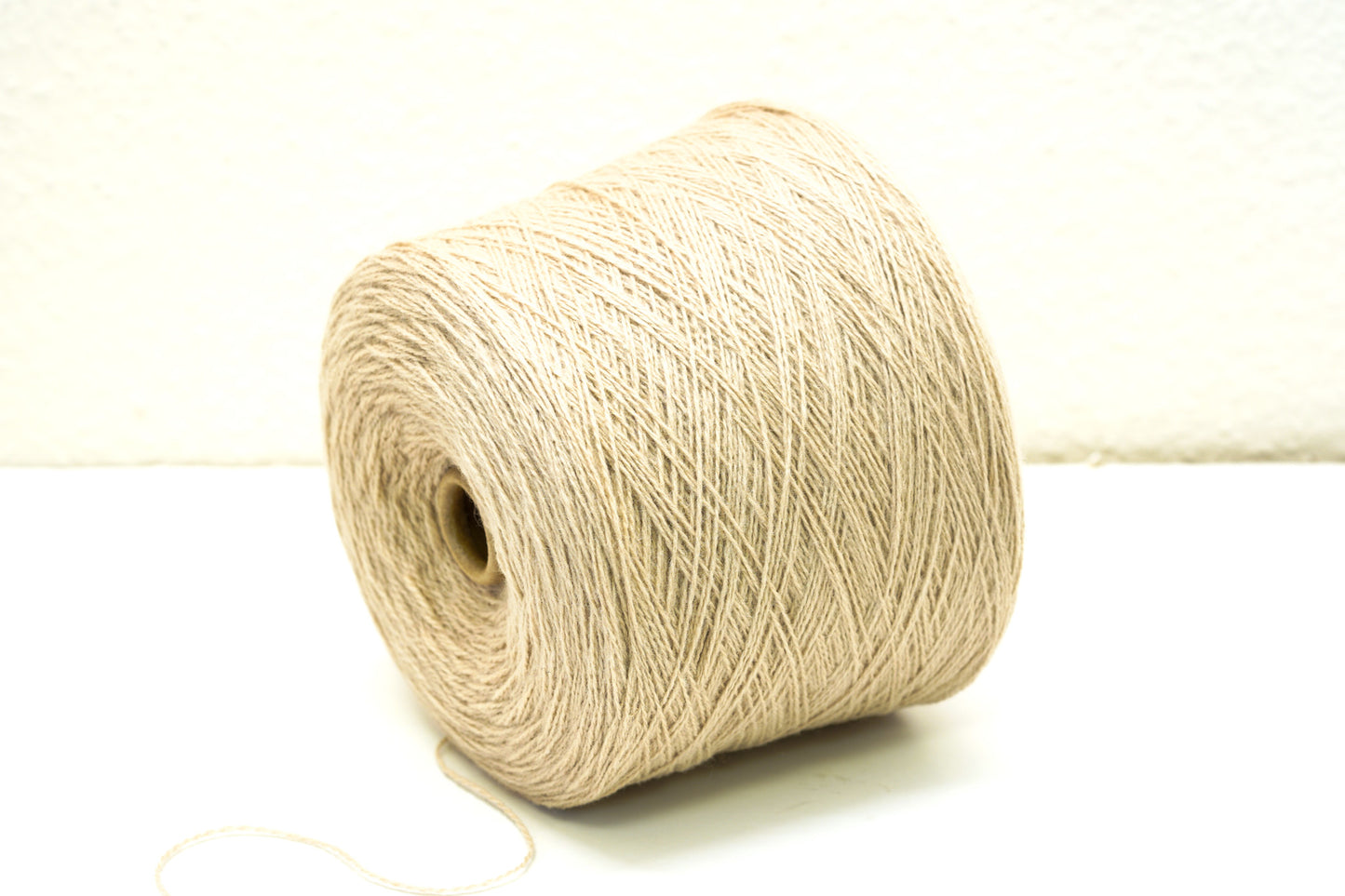 Ivory melange wool in cone - 260
