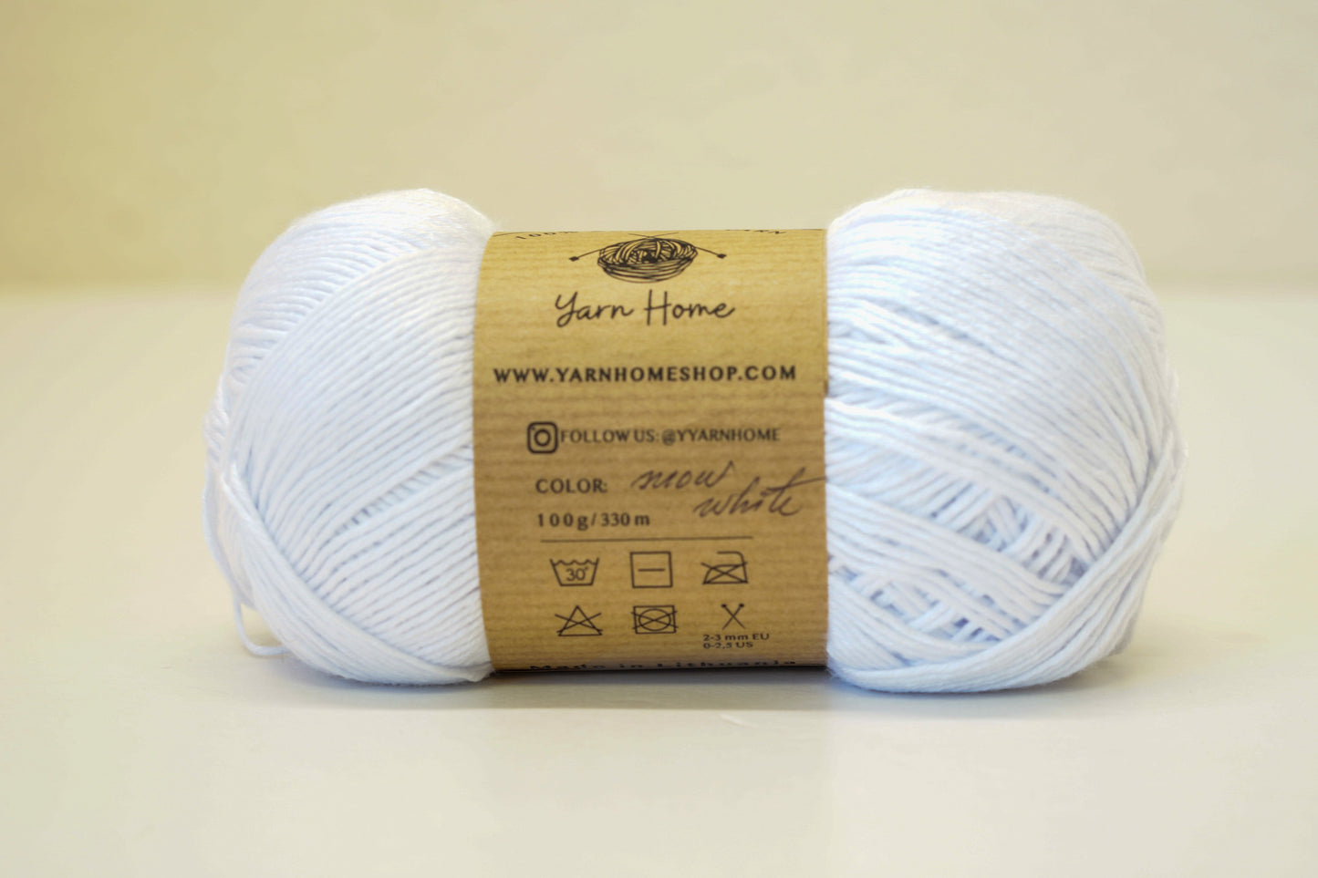 Snow White bamboo yarn - 100g/3,5oz.
