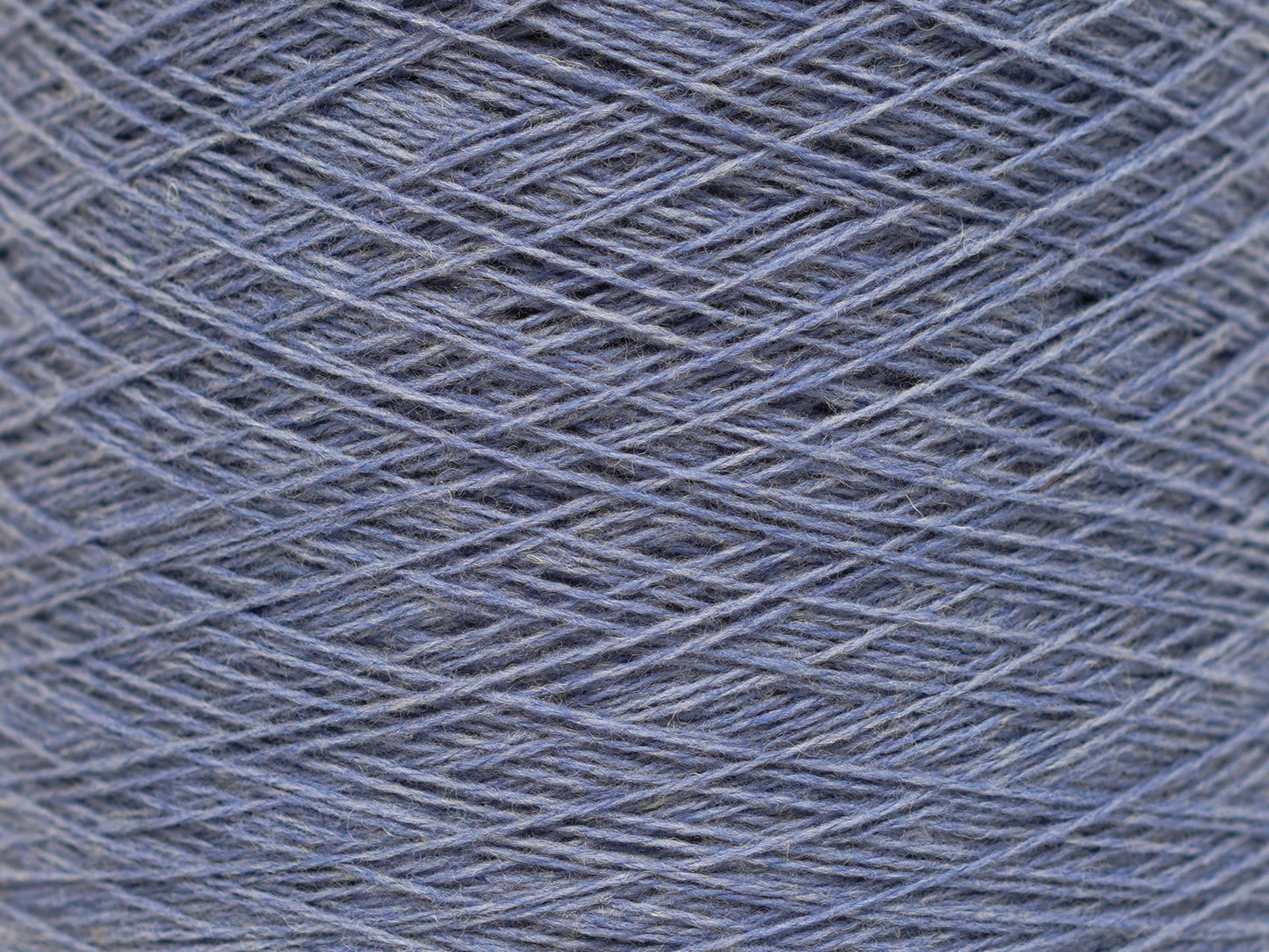 Steel blue soft merino wool in cone - 900g / 31,7oz.
