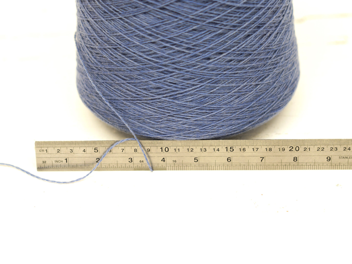 Steel blue soft merino wool in cone - 900g / 31,7oz.