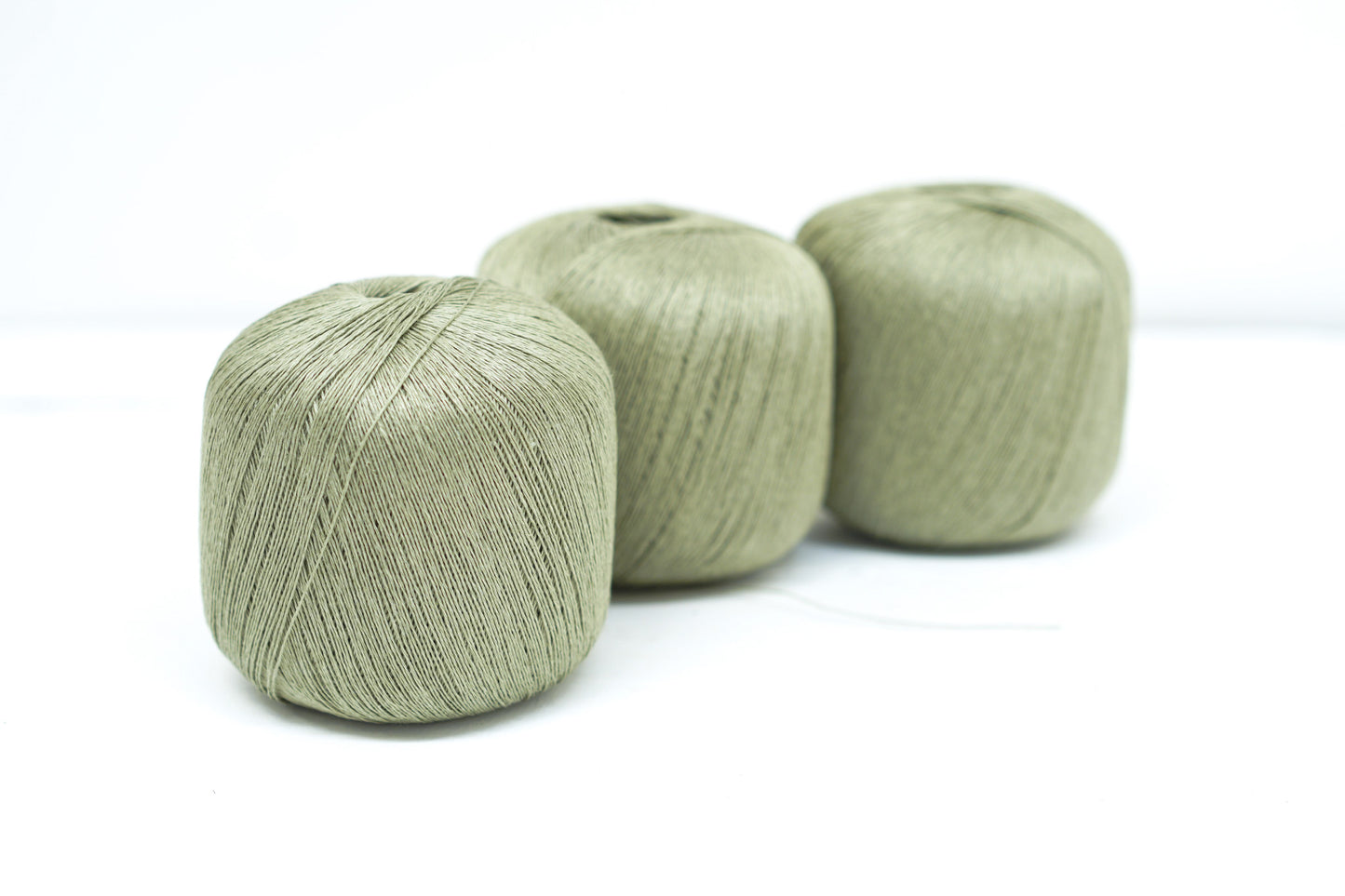Linen yarn in military green color