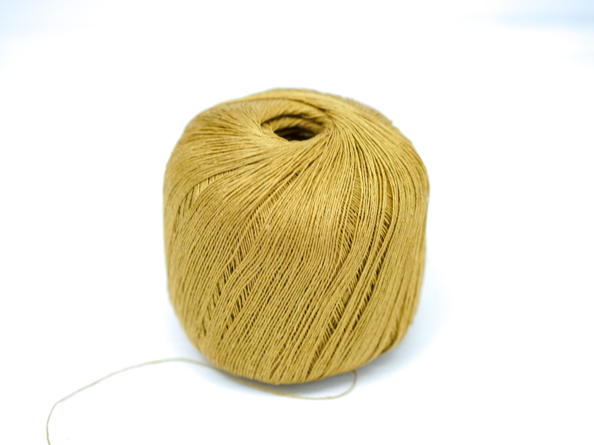 100% linen yarn in mustard yellow 100g/600 m