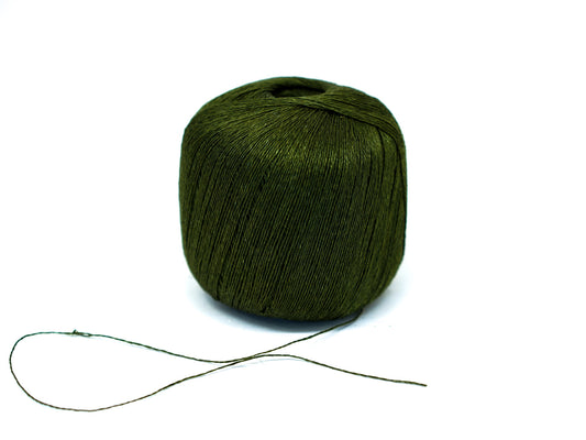 100% linen yarn in deep green mélange color 100g/475m
