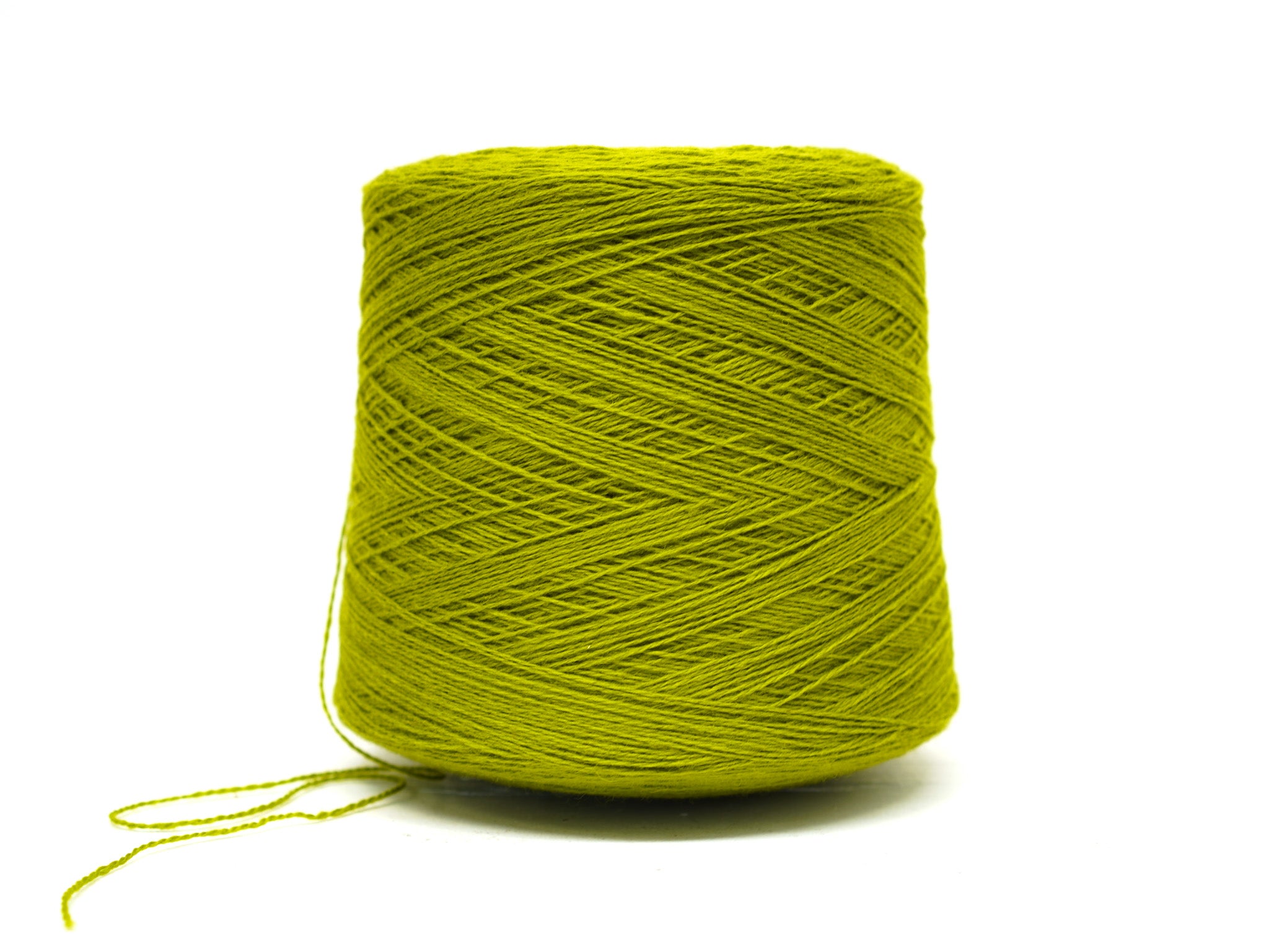 Lime green soft merino wool in cone - 900g/31,7oz.