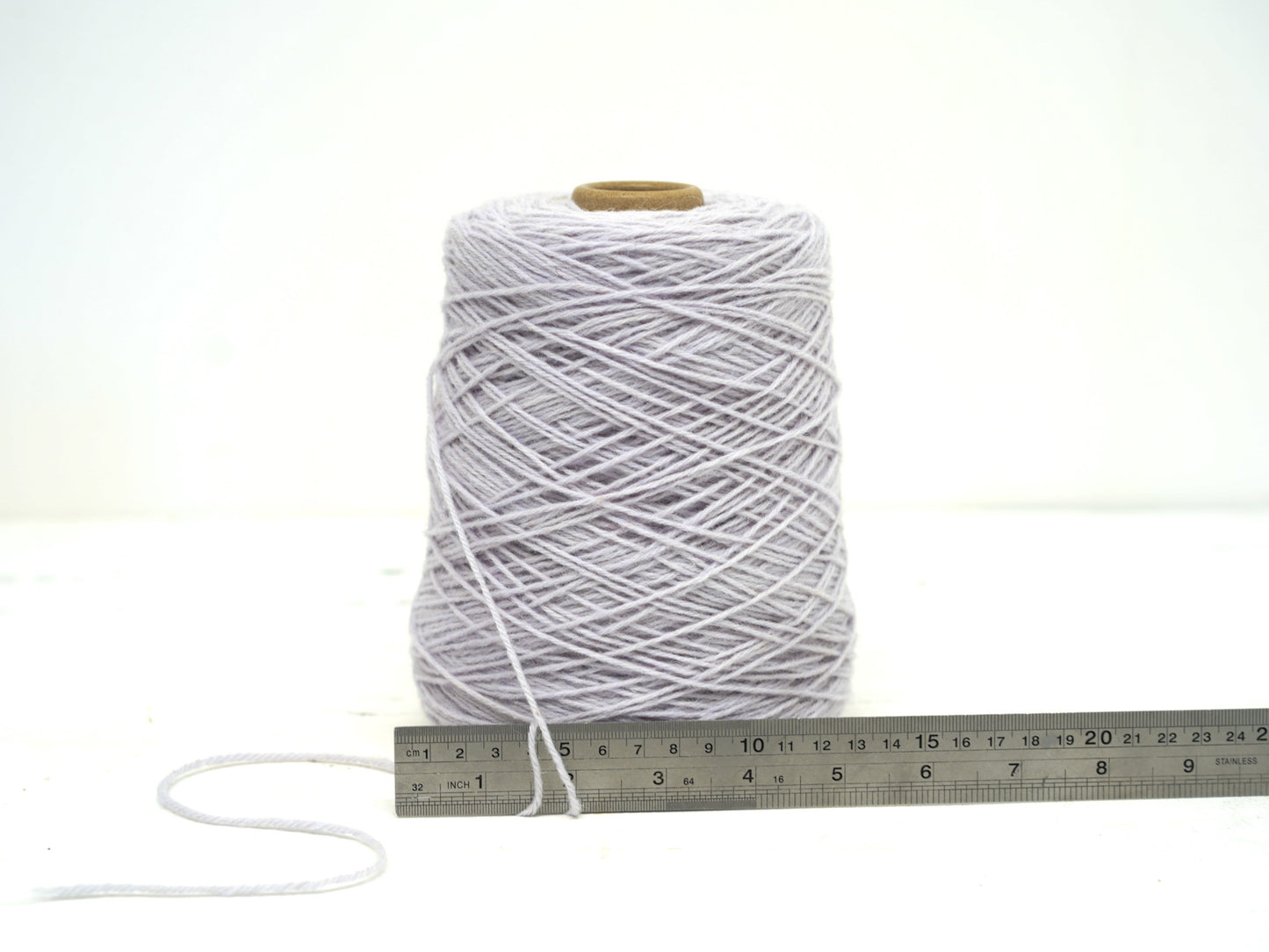 Lightest grey 100% wool yarn - 200 color