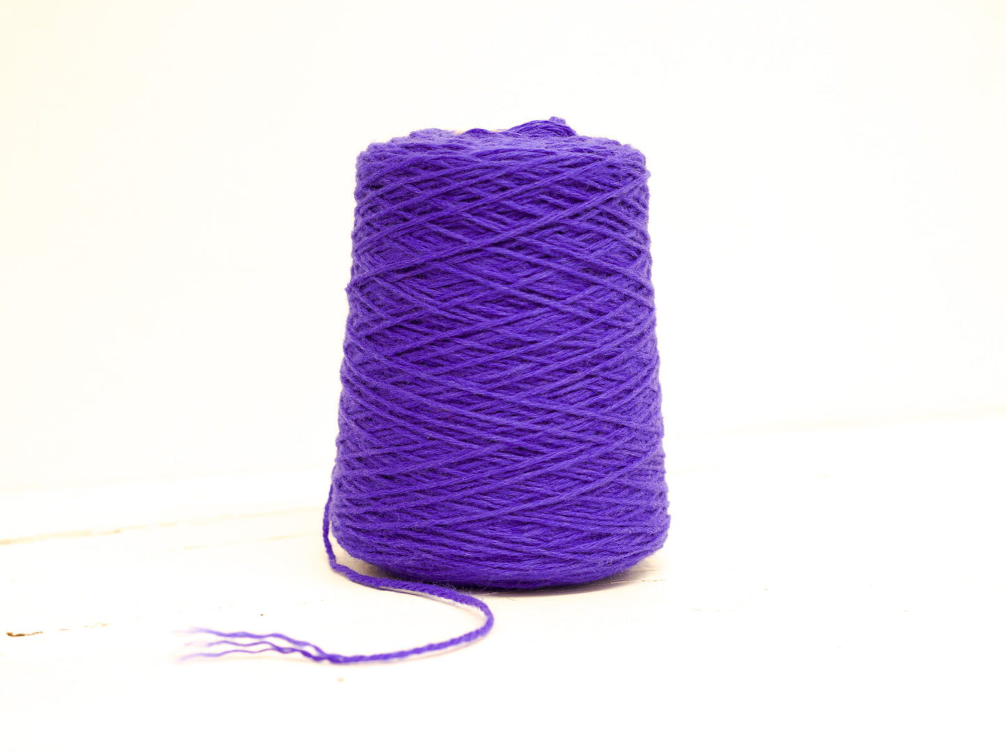 Royal purple wool yarn for carpet making - color 106