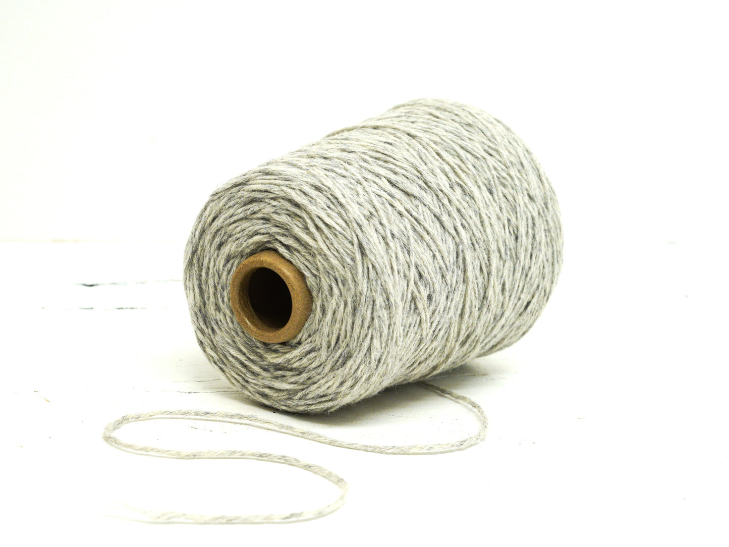 Grey melange 100% carpet wool yarn - 202