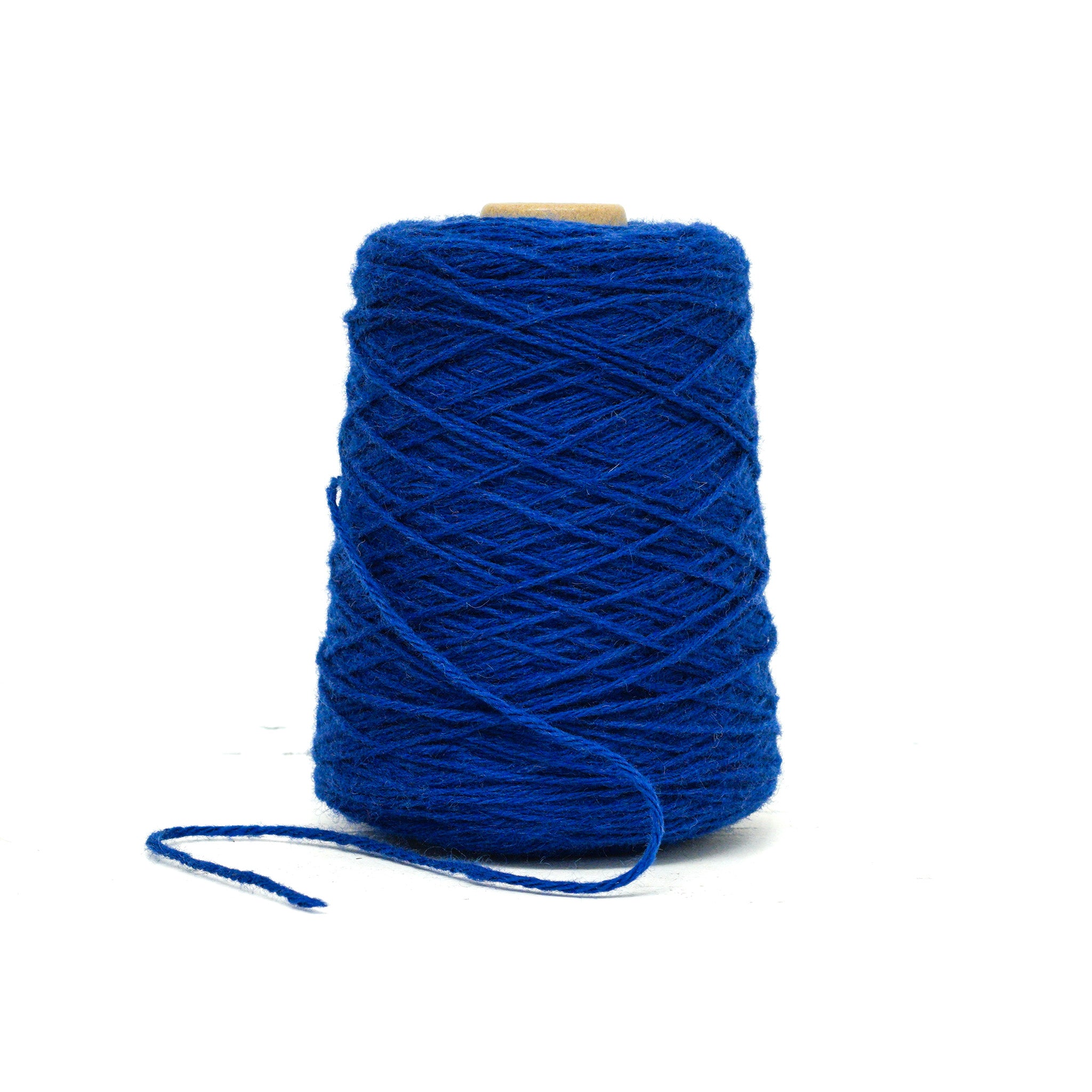Ink blue wool yarn - 450