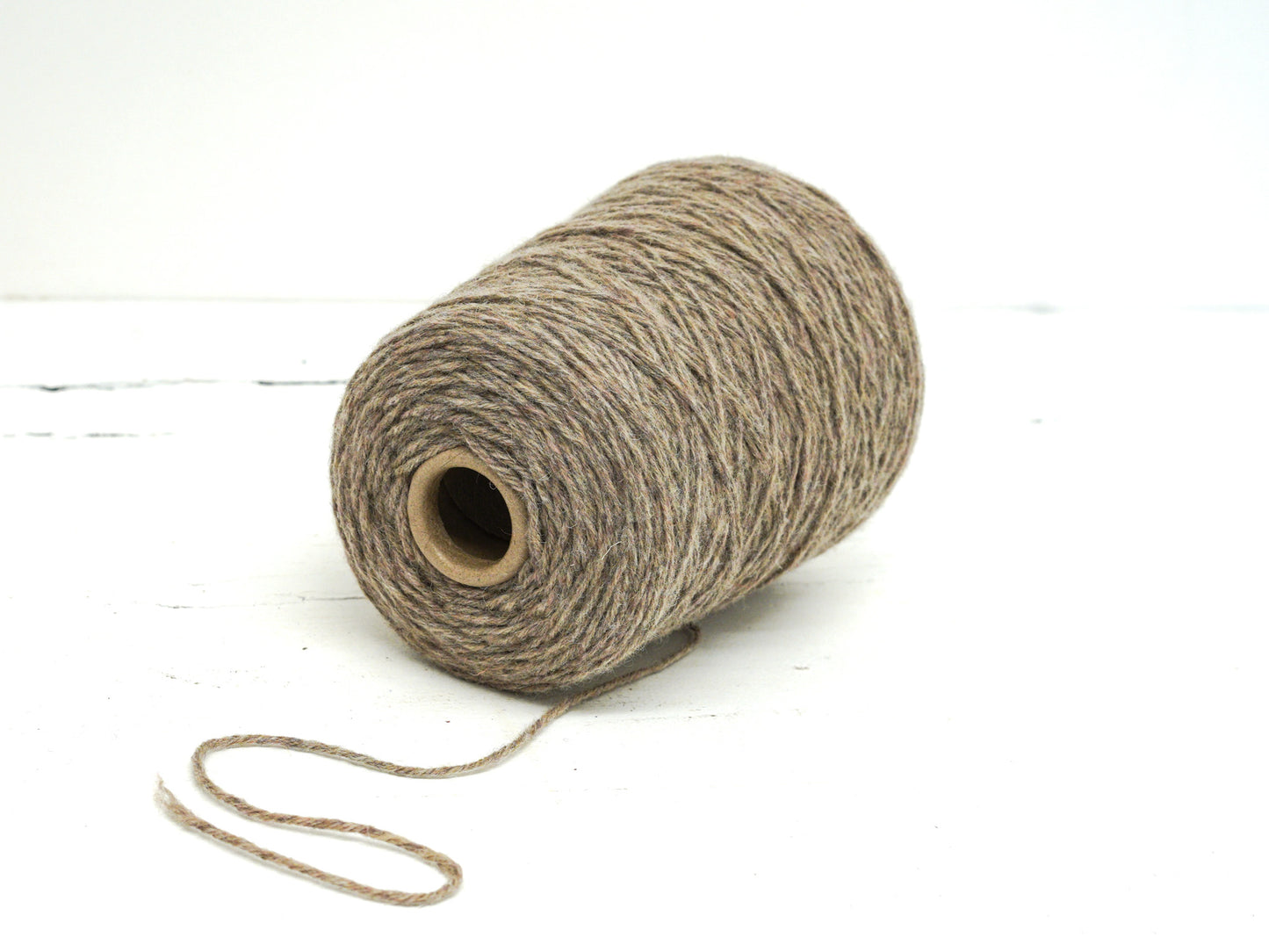 Grey-brown undyed wool yarn in cone - 266