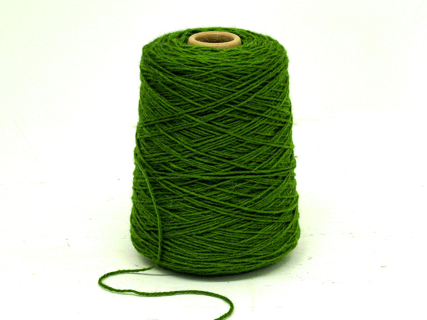 Green Carpet wool in cone - 347