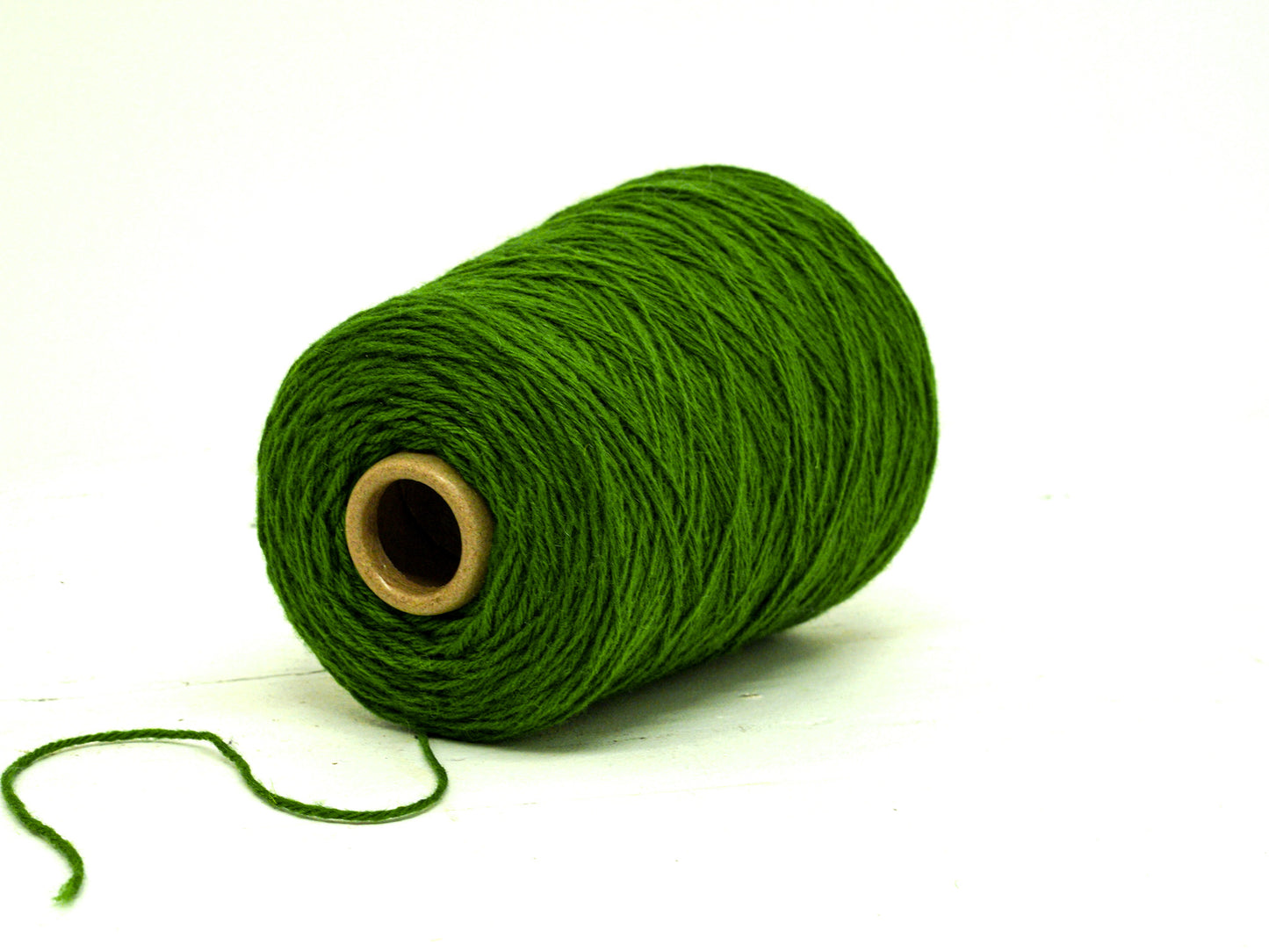 Green Carpet wool in cone - 347
