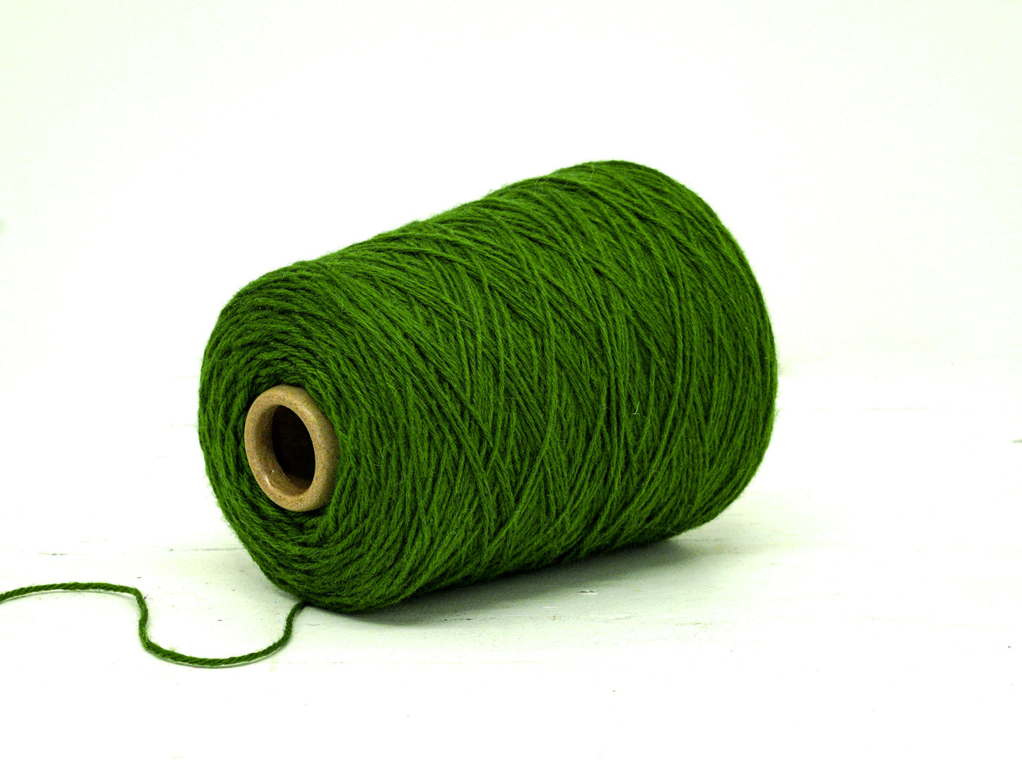 Green Carpet wool in cone - 347