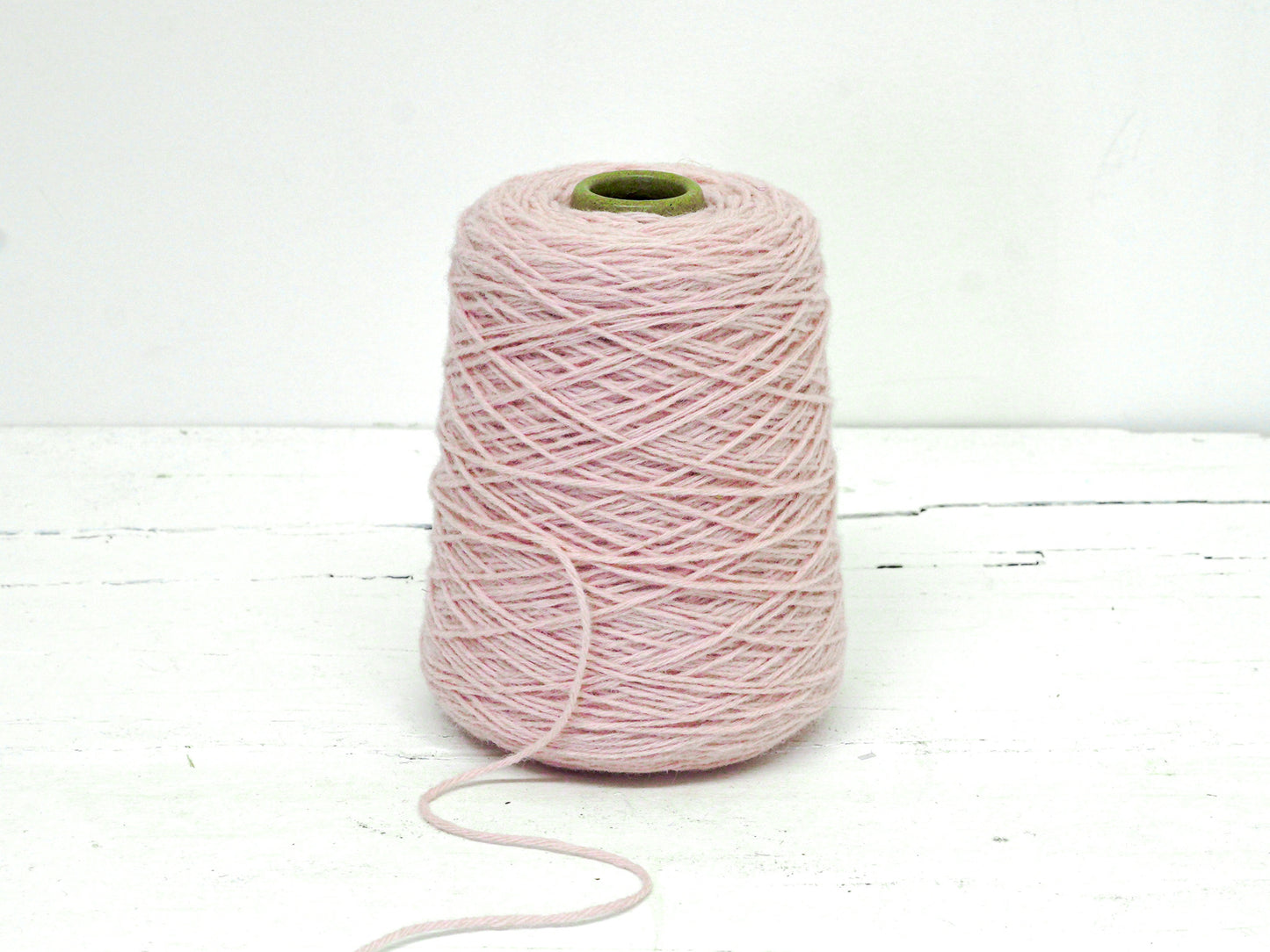 Lightest pink rose, 100% wool yarn for tufting gun - 505