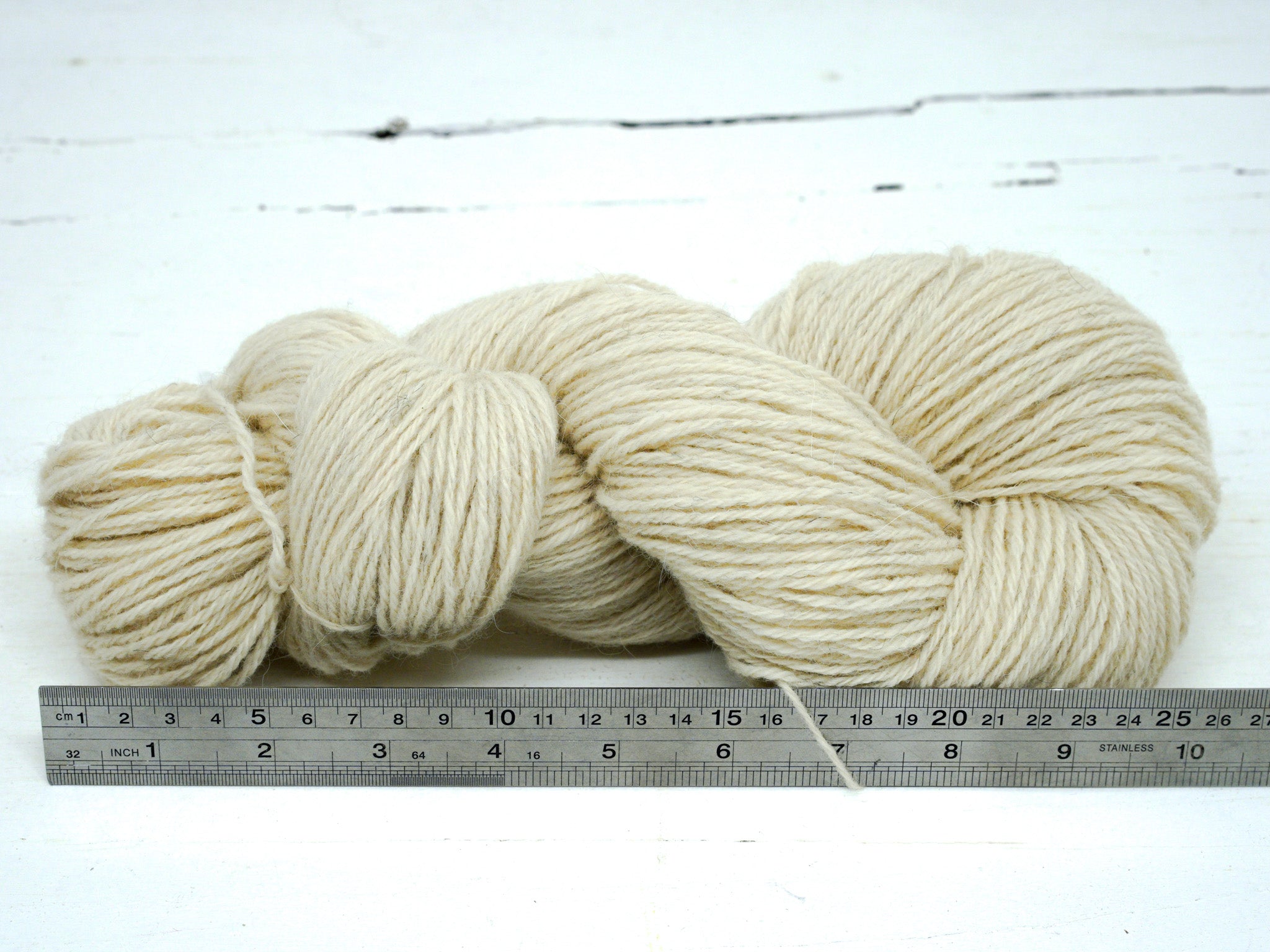 Samoyed Dog Wool Blend Yarn – 60% Wool, 40 Samoyed Dog Fur - 230 m DK
