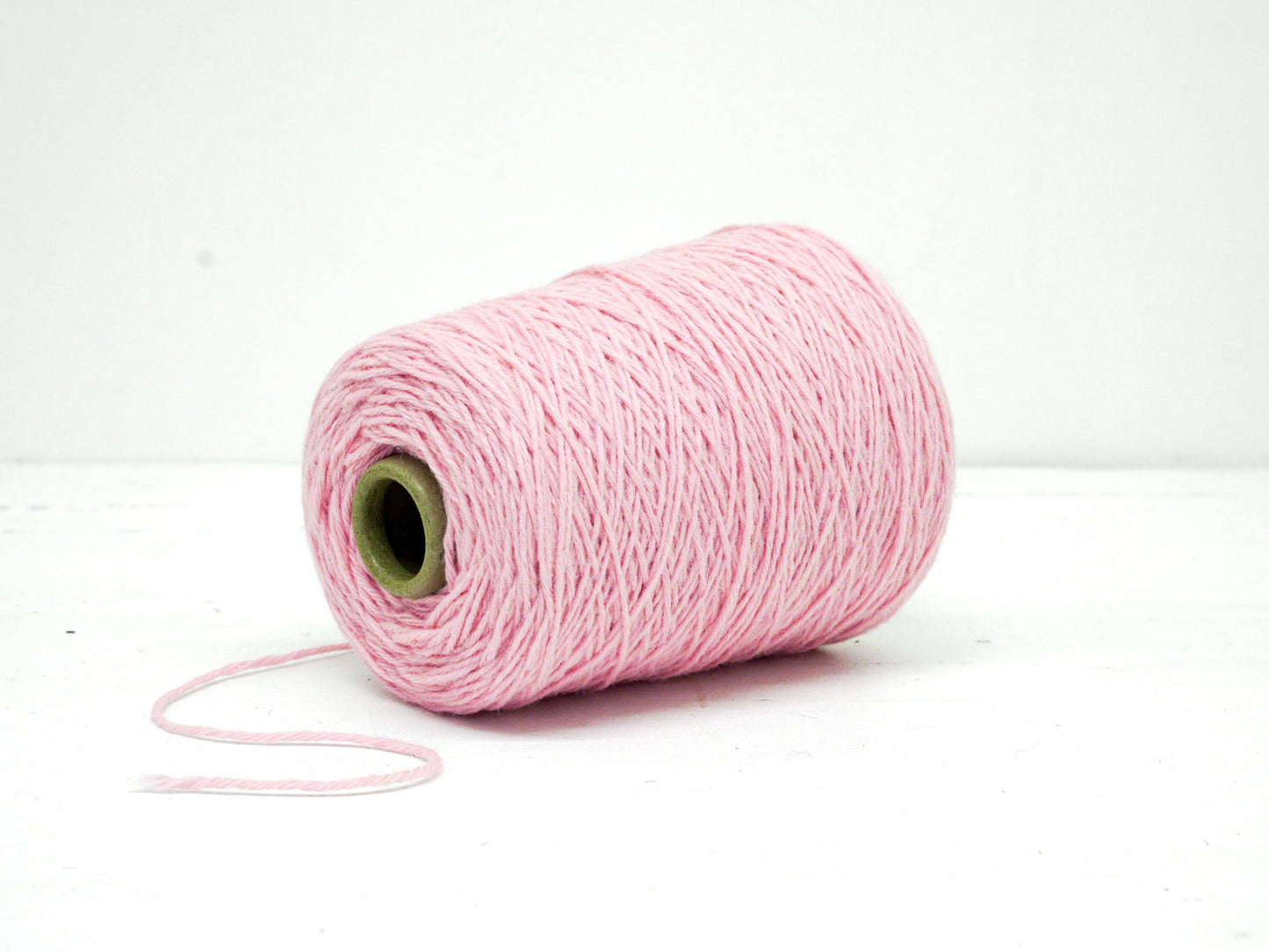 Pink 100% wool yarn for tufting gun - 507