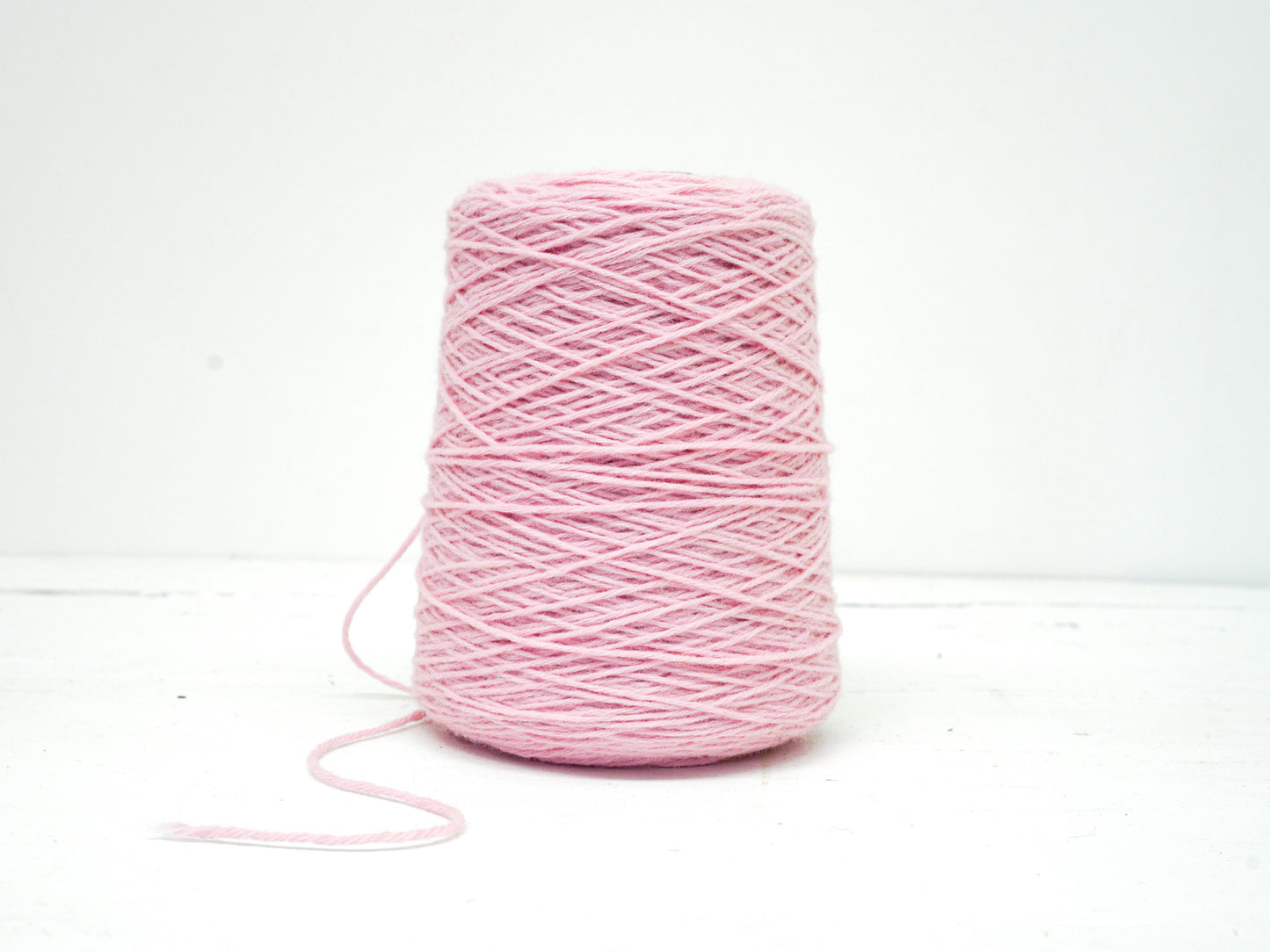 Pink 100% wool yarn for tufting gun - 507