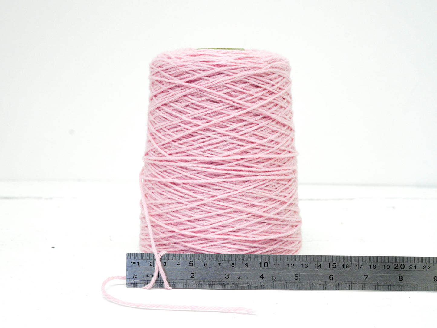 Pink 100% wool yarn for tufting gun - 507