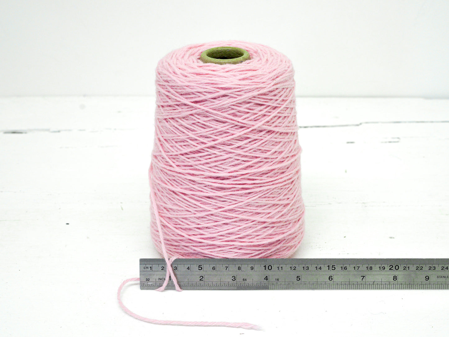 Pink 100% wool yarn for tufting gun - 507