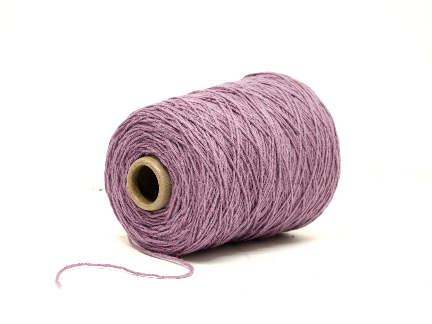Dark lilac 100% wool yarn for tufting gun - Color 520