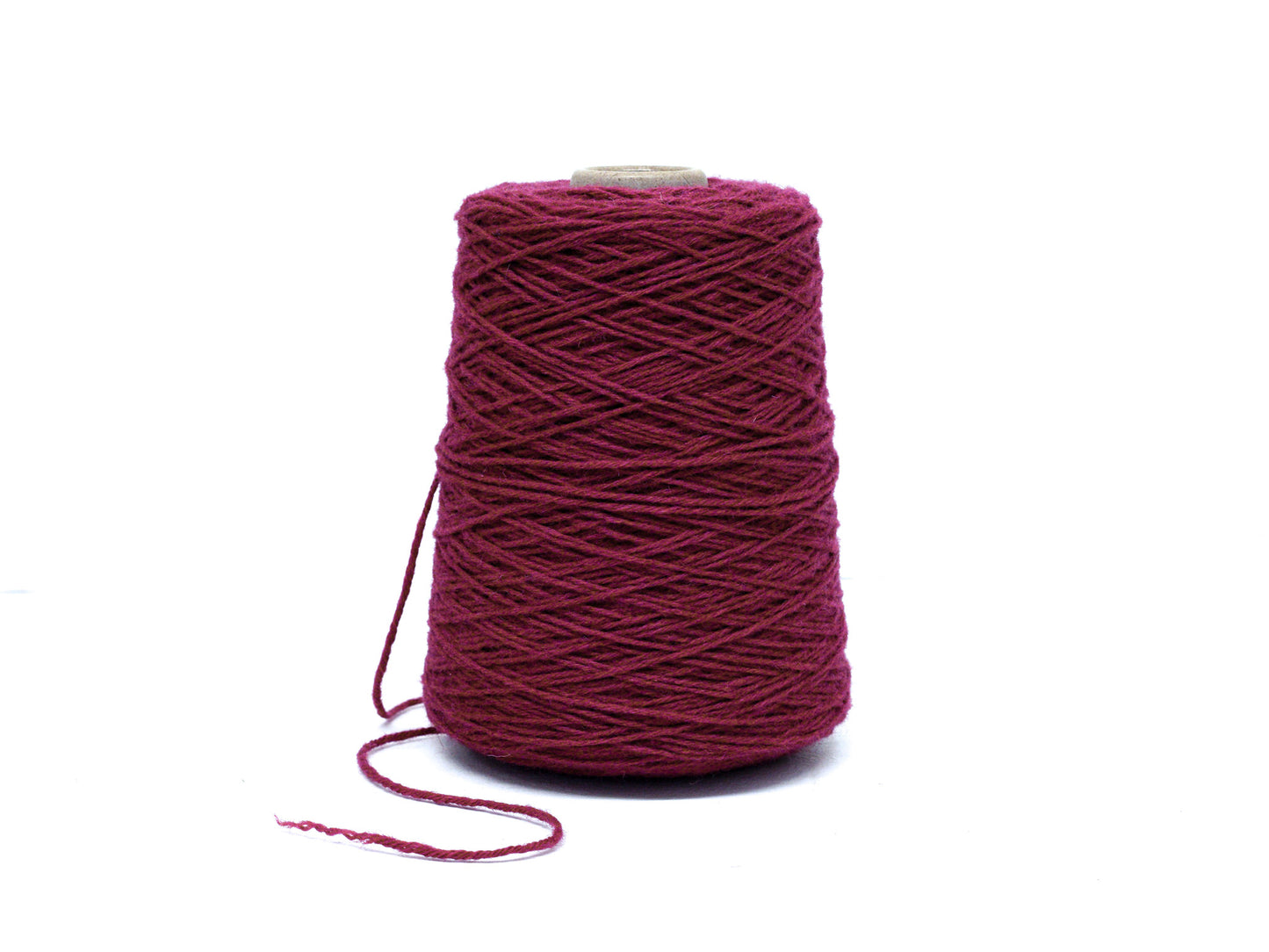 Berry pink Carpet wool in cone - 540