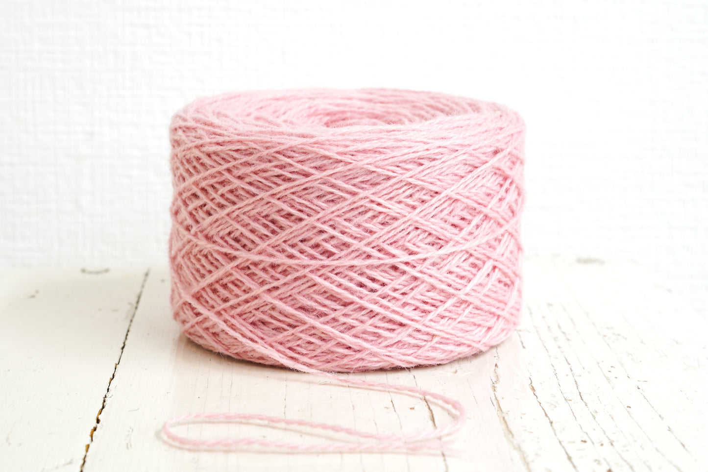 Soft rose wool in a cone - 522 color