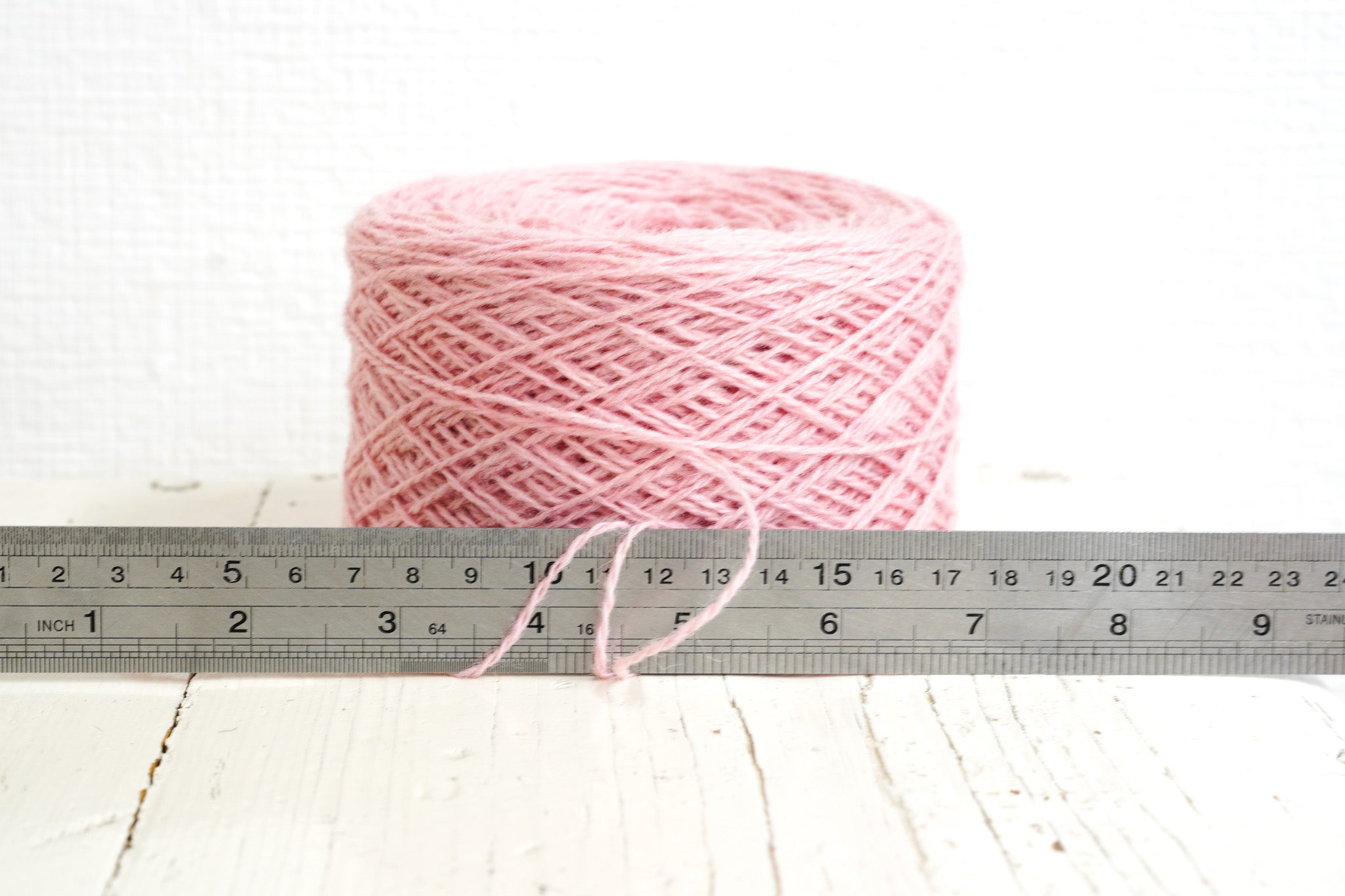 Soft rose wool in a cone - 522 color