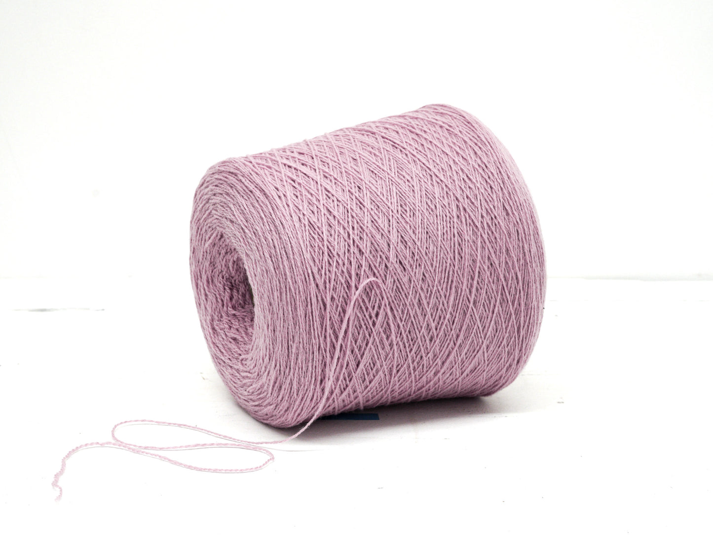 Light Ash rose soft merino wool in cone - 900g / 31,7oz.
