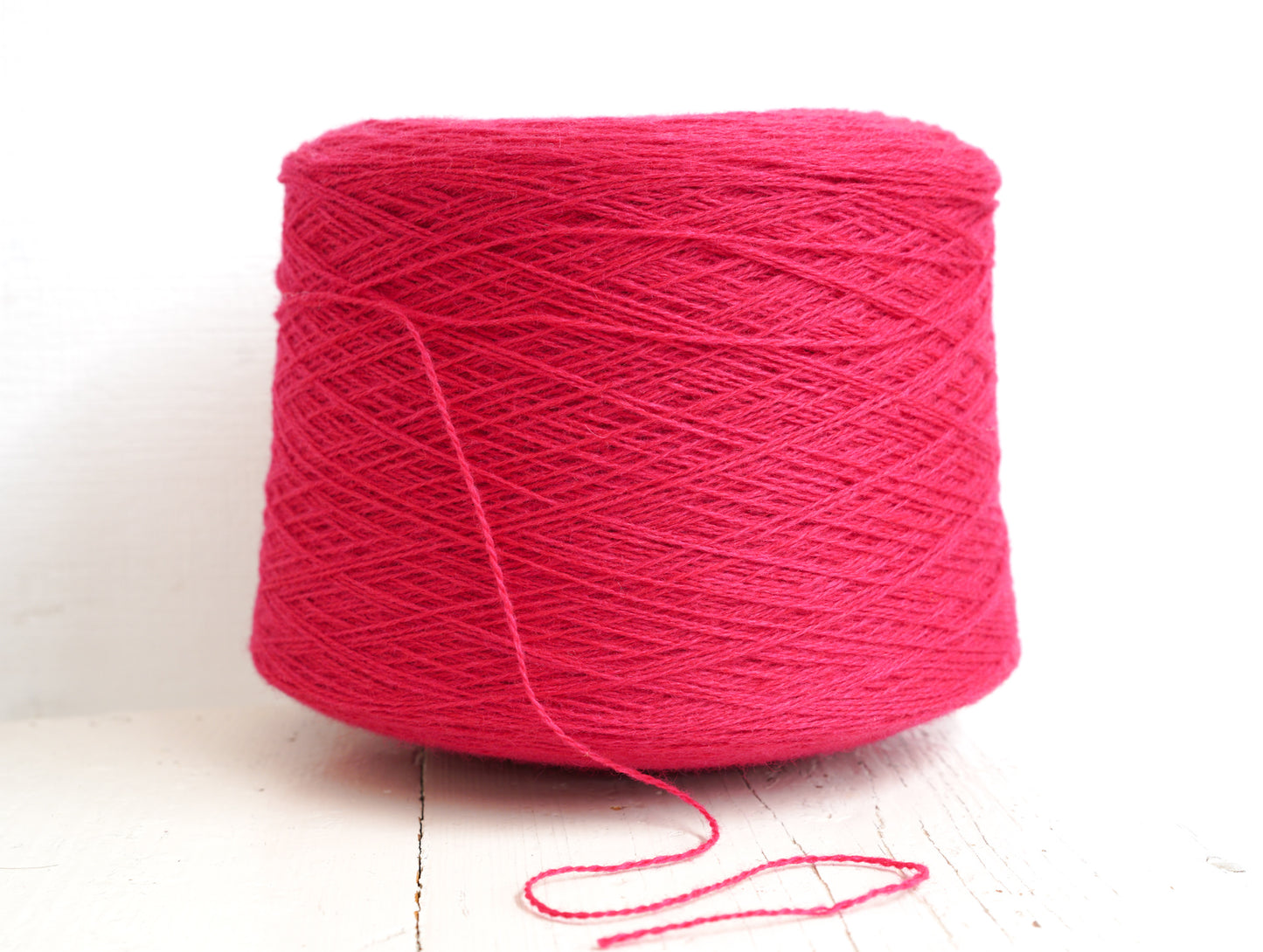 Cyclamen wool in cone - 555