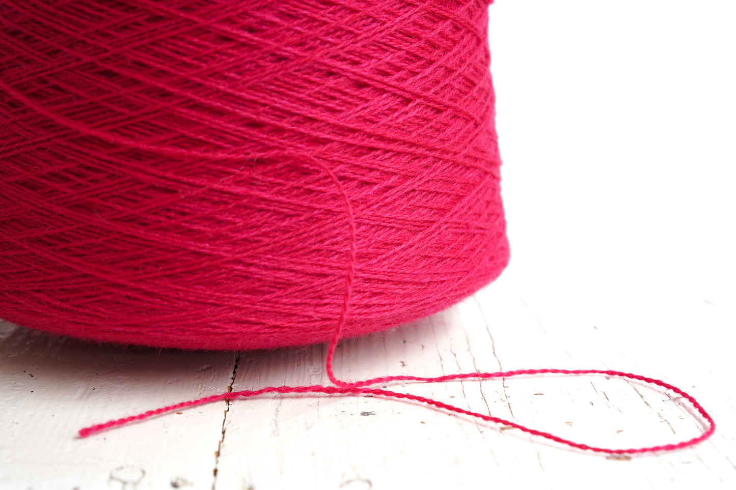 Cyclamen wool in cone - 555