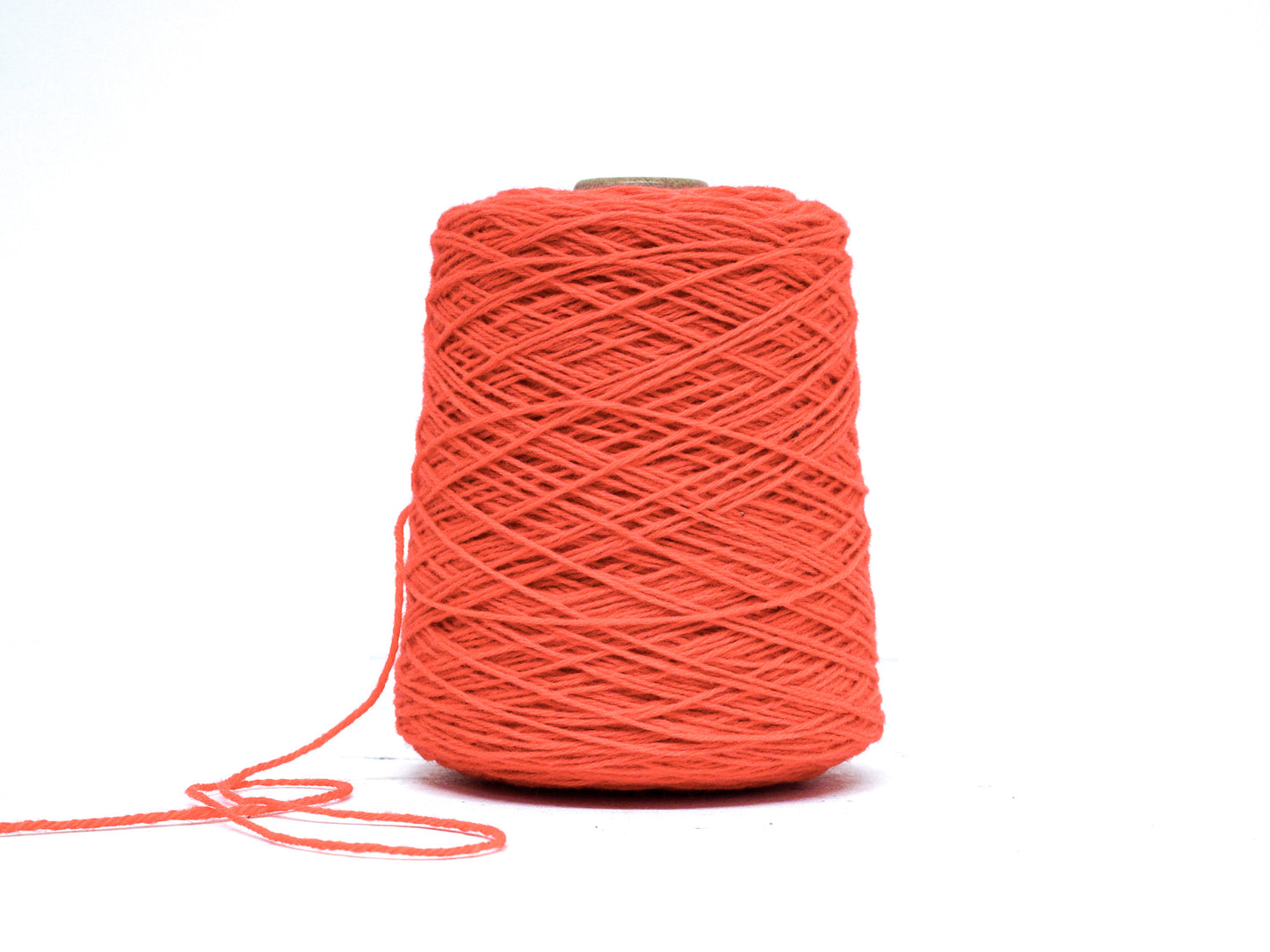 Coral Carpet wool in cone - 83