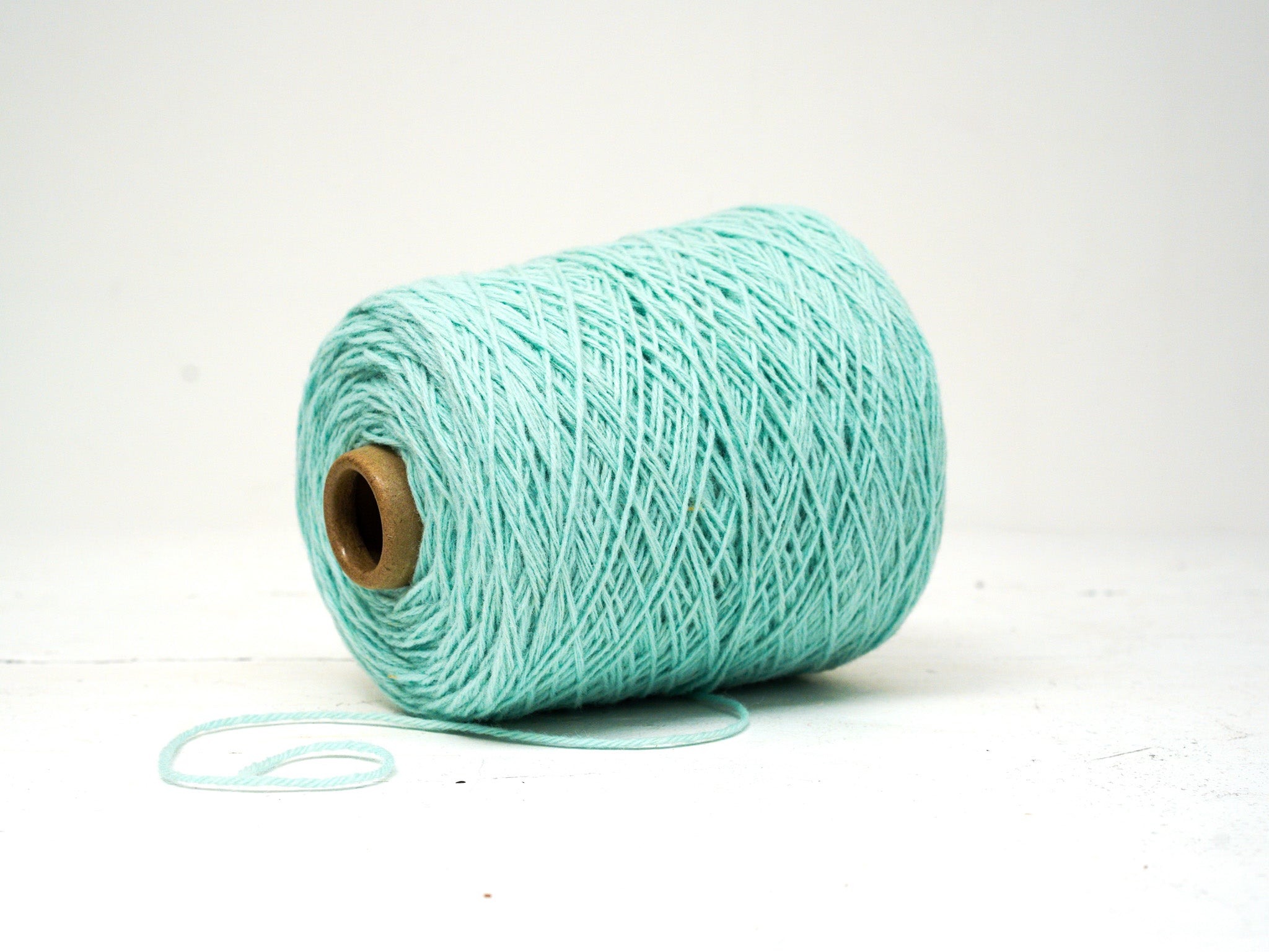 Mint blue - Carpet wool in cone - 19 NEW
