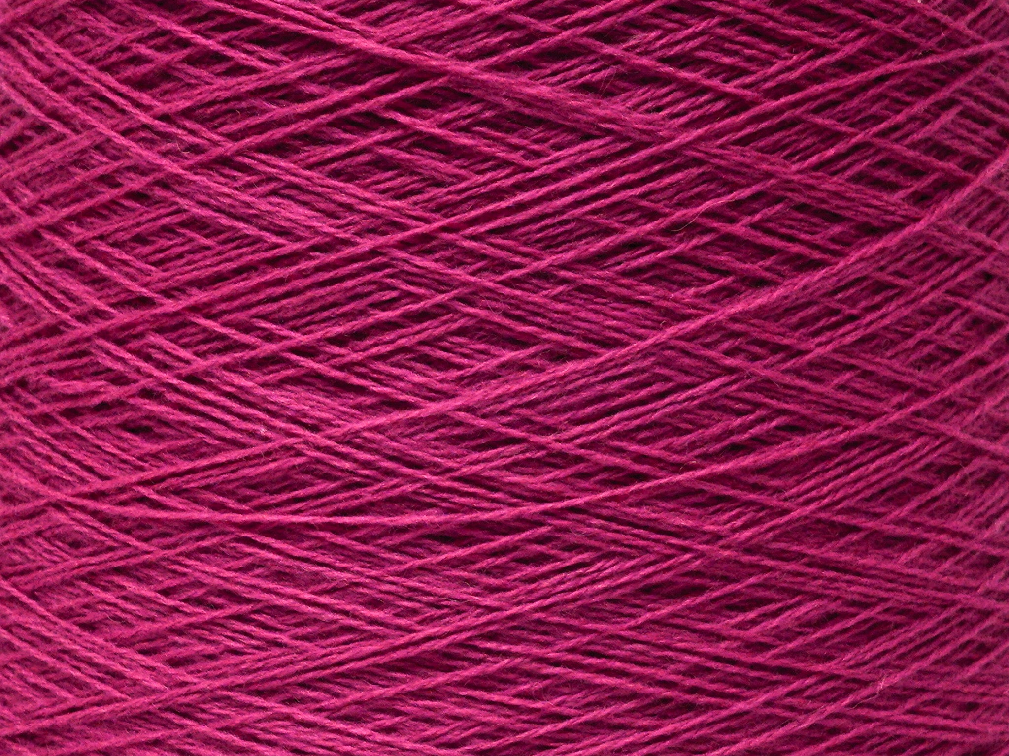 Fuchsia pink soft merino wool in cone - 900g / 31,7oz.