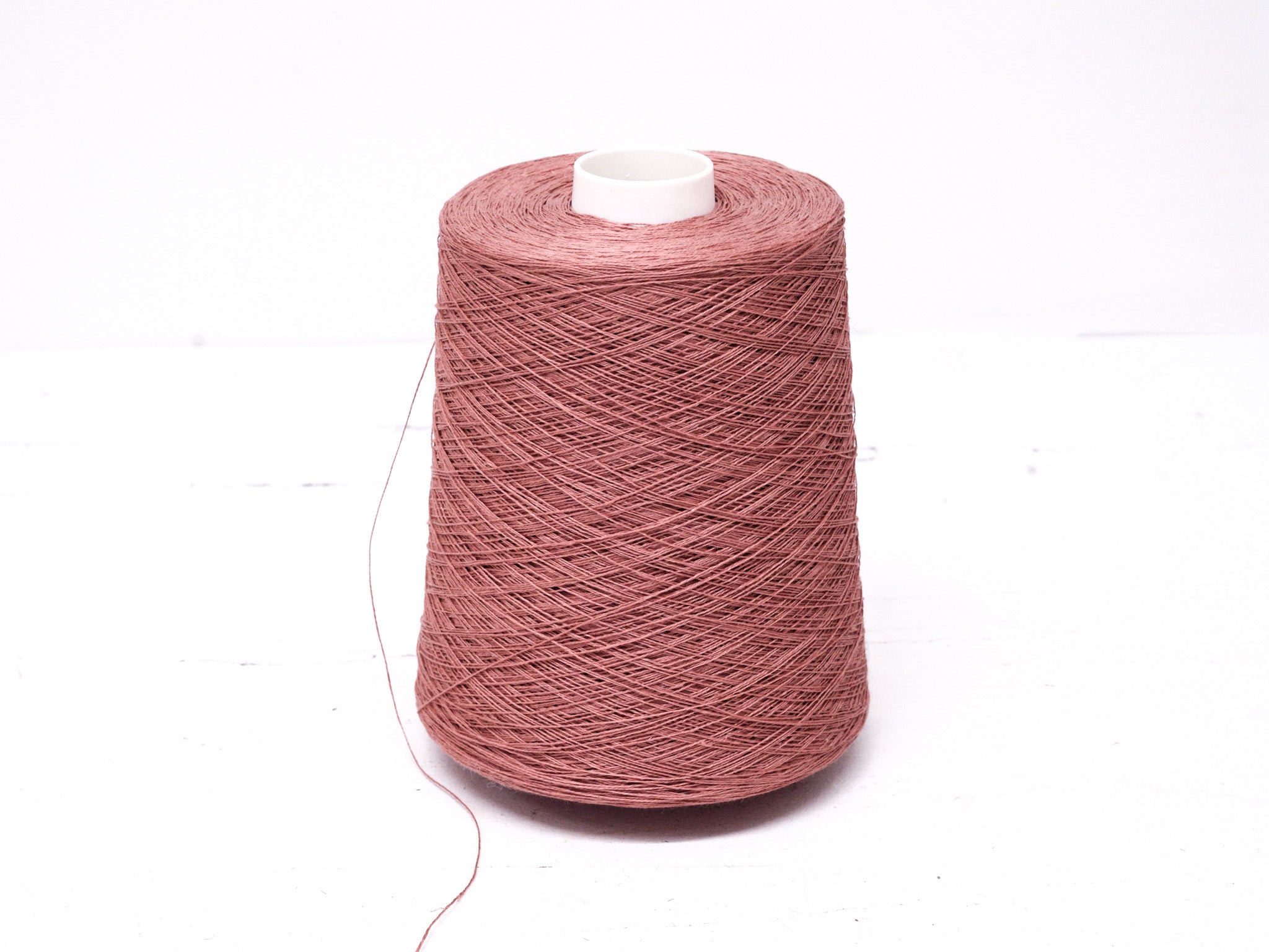 Meat red Linen Yarn: Baltic Flax, Lace Knitting, Crochet (100g/1000m in Cone)