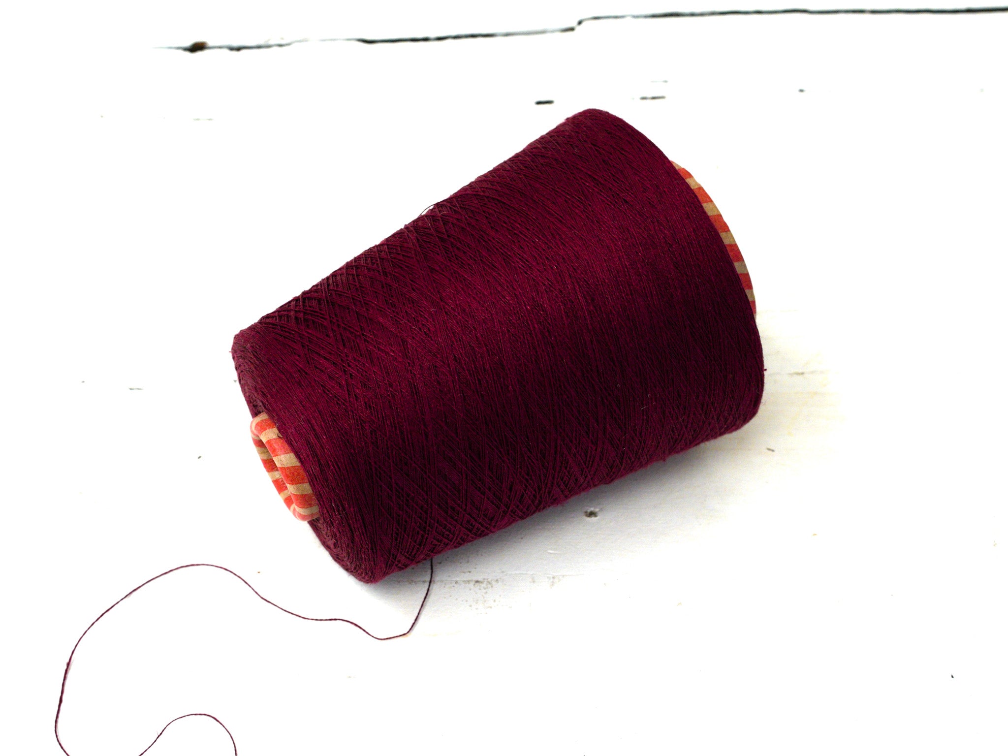 Burgundy red Linen Yarn: Baltic Flax, Lace Knitting, Crochet (100g/1000m in Cone)