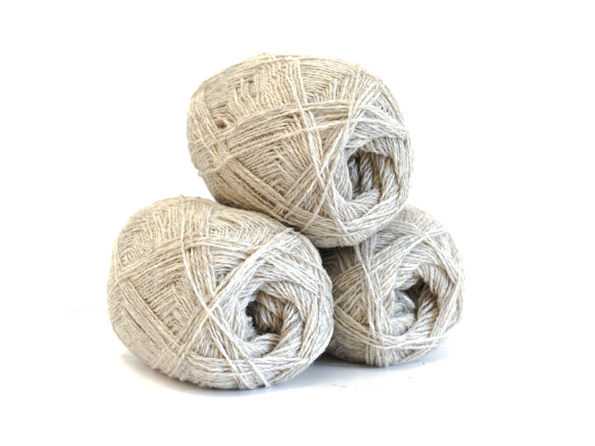 Grey-brown color New Zealand fingering wool - 265