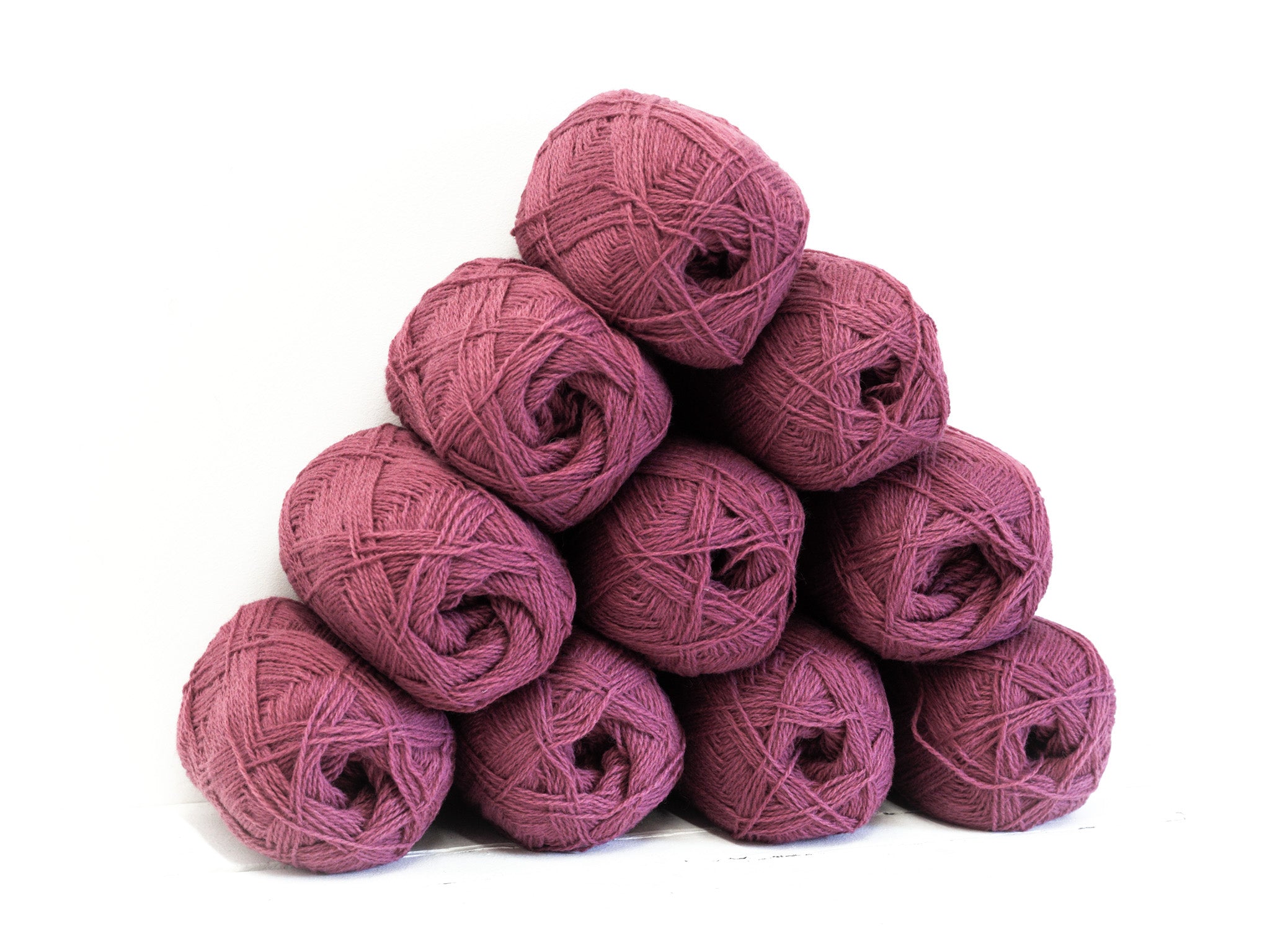 Dusty Berry pink New Zealand wool yarn - 254